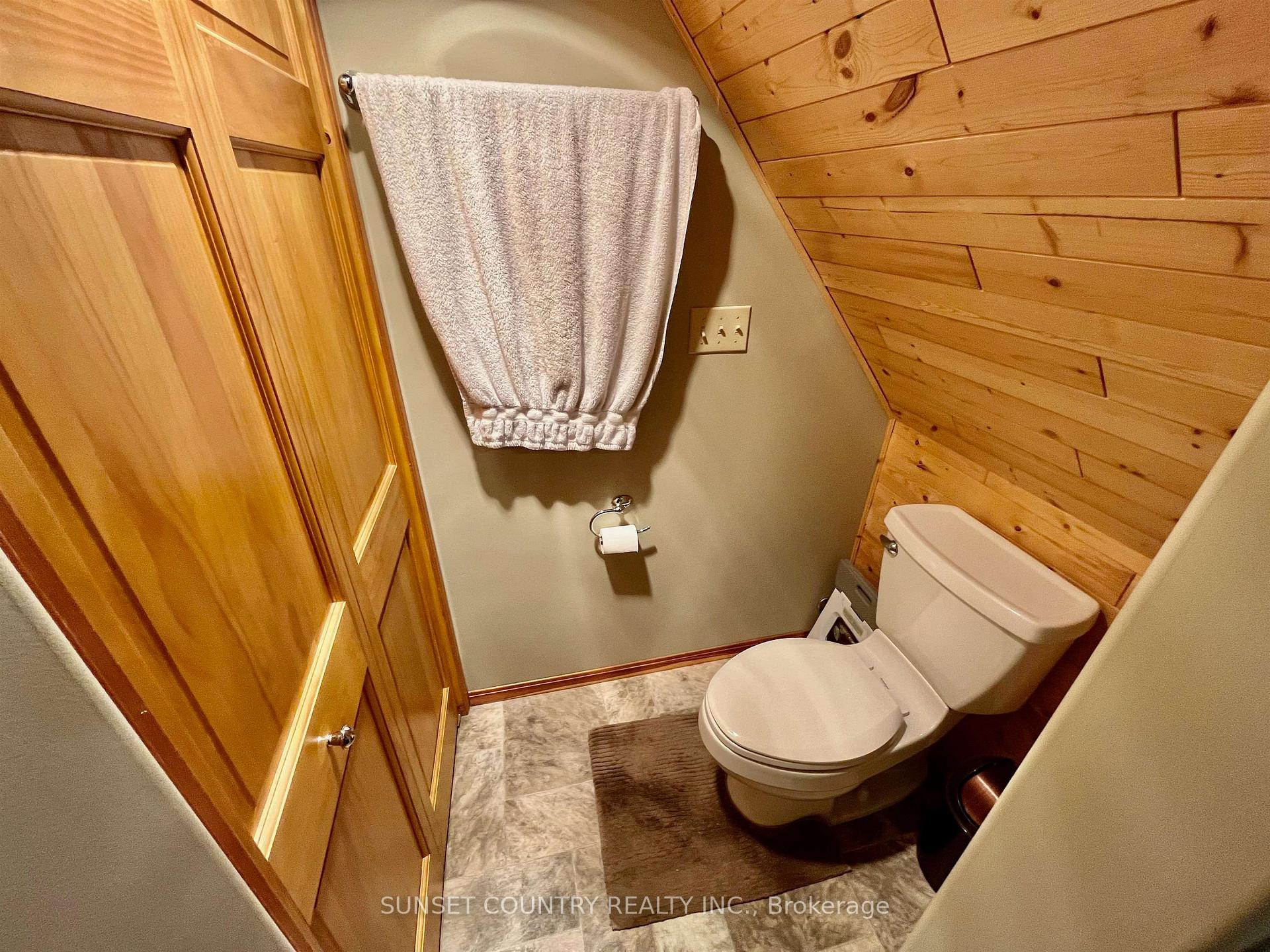 Photo 26 of 76 Ojibway Drive, Machin — HOMEH