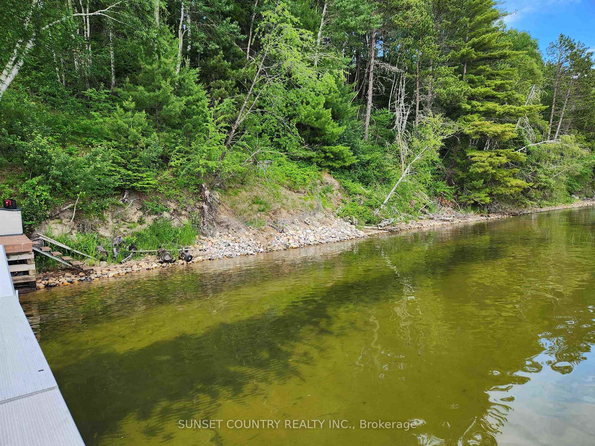 Photo 33 of 76 Ojibway Drive, Machin — HOMEH