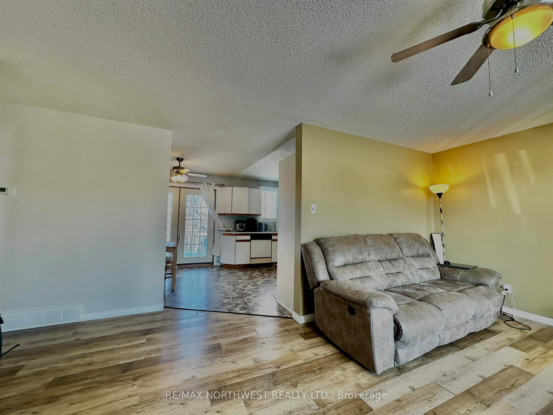 Photo 12 of 1032 Ninth Street N, Kenora, Evergreen — HOMEH