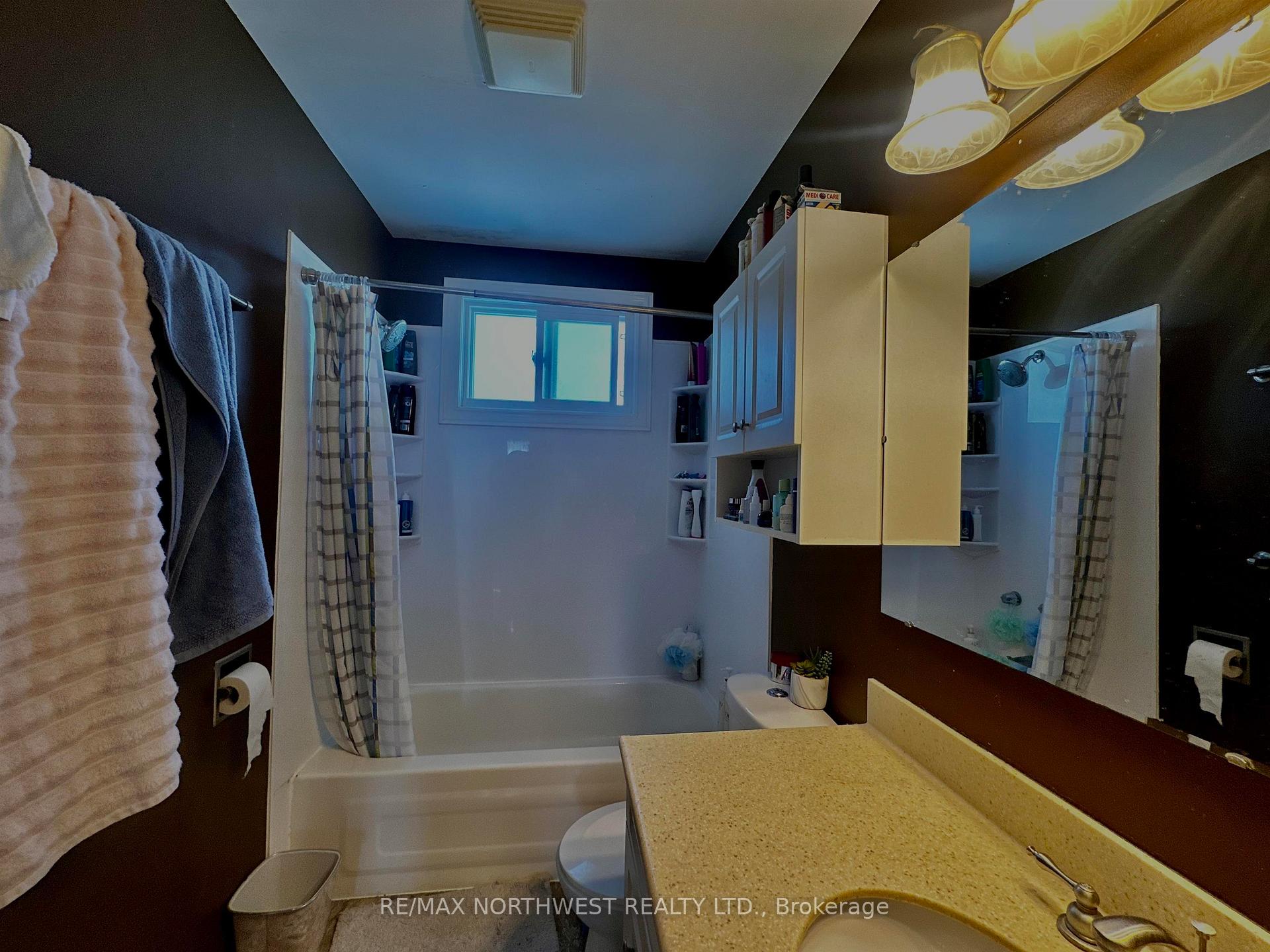 Photo 14 of 1032 Ninth Street N, Kenora, Evergreen — HOMEH