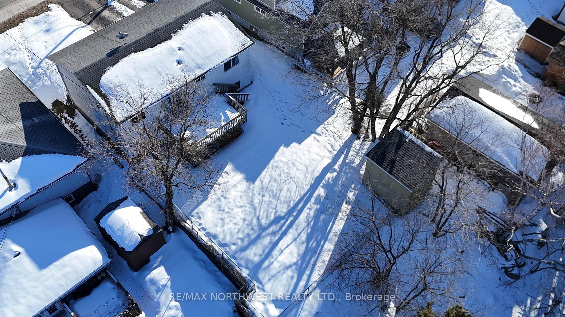 Photo 33 of 1032 Ninth Street N, Kenora, Evergreen — HOMEH