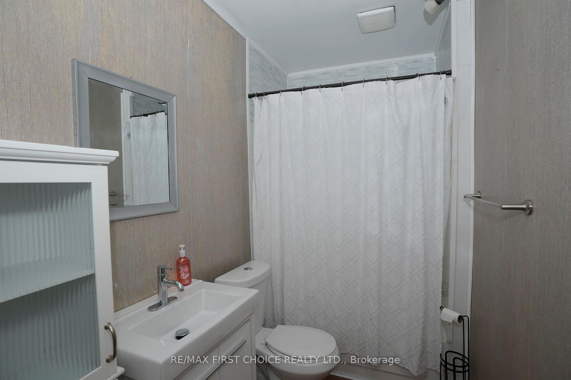 Photo 11 of 1755 Broadway Ave, Thunder Bay, Rosslyn Road — HOMEH