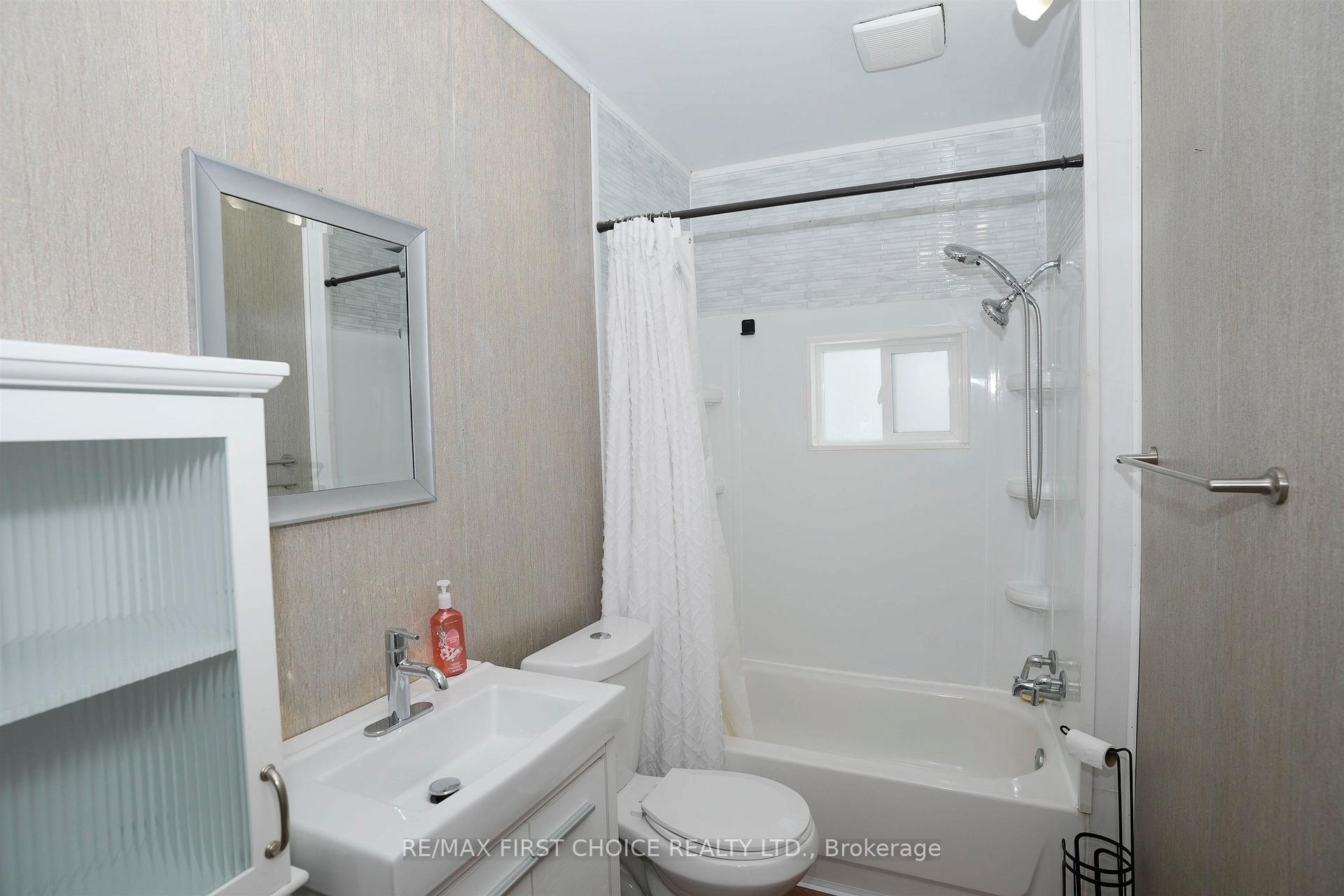 Photo 13 of 1755 Broadway Ave, Thunder Bay, Rosslyn Road — HOMEH