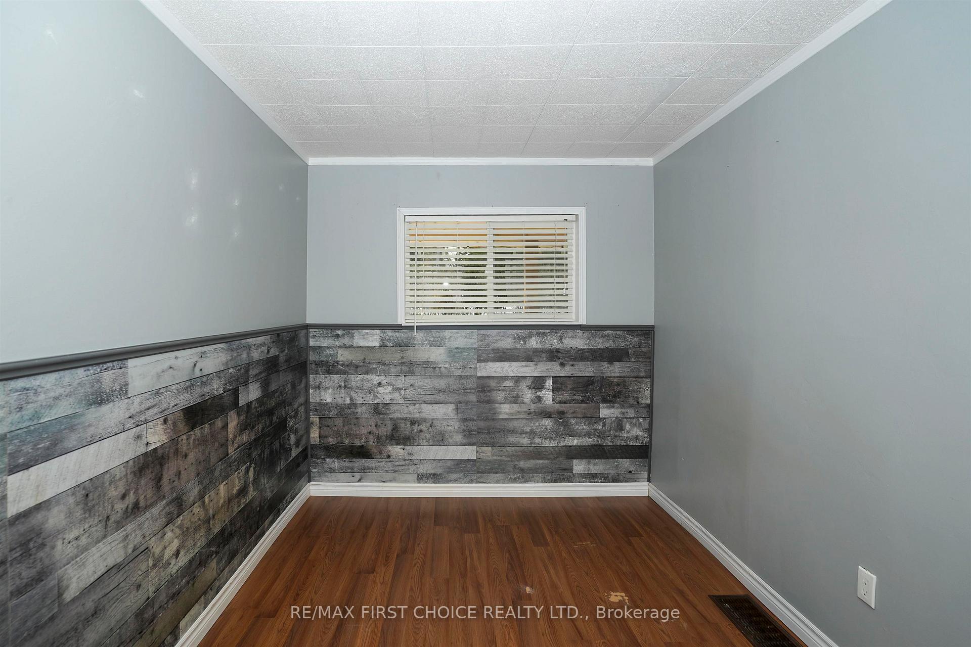 Photo 16 of 1755 Broadway Ave, Thunder Bay, Rosslyn Road — HOMEH