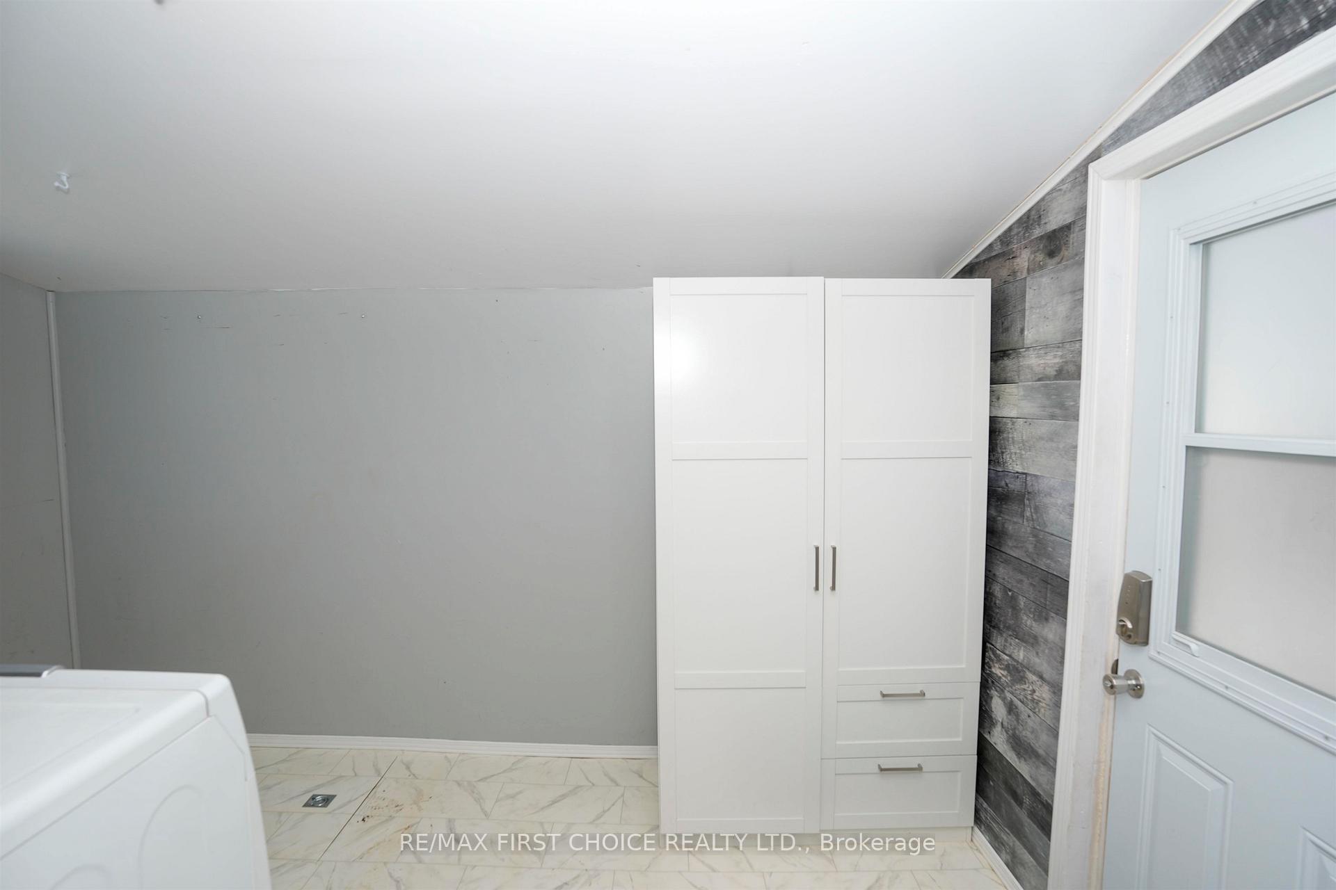 Photo 18 of 1755 Broadway Ave, Thunder Bay, Rosslyn Road — HOMEH