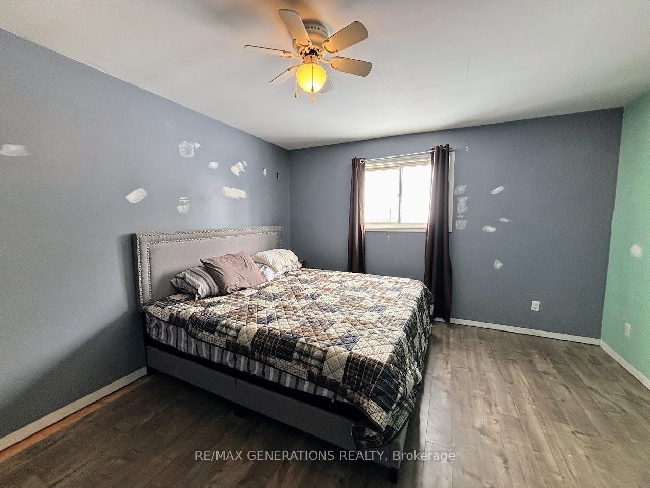 Photo 11 of 27 Wendego Street, Manitouwadge — HOMEH