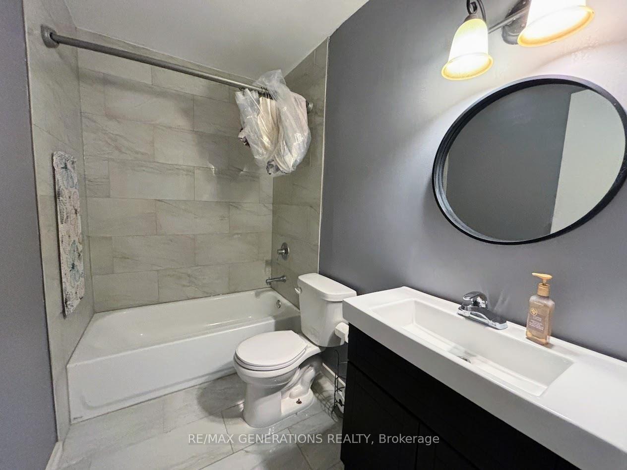 Photo 17 of 27 Wendego Street, Manitouwadge — HOMEH