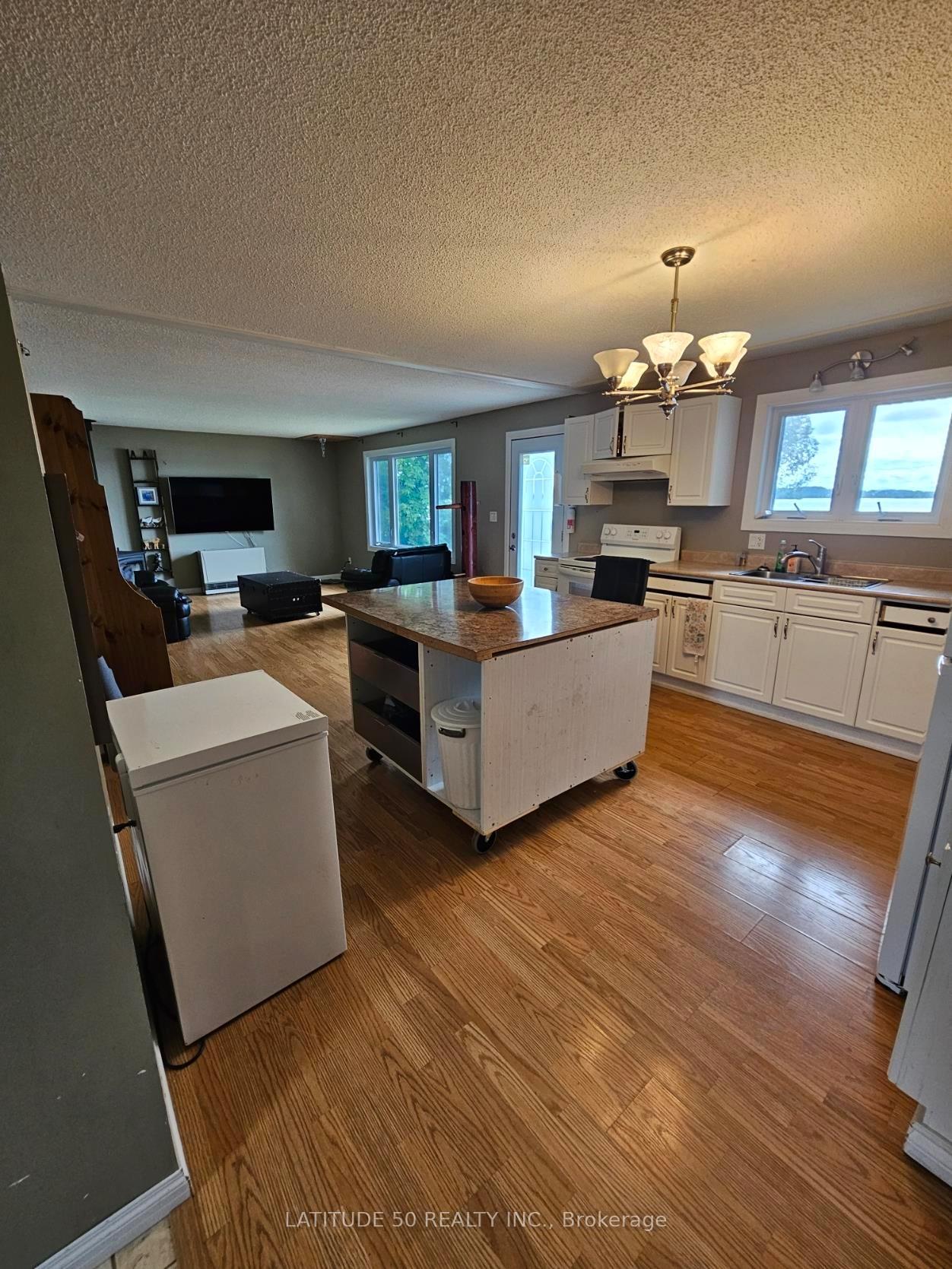 Photo 7 of 214 Lakeshore Drive, Ignace — HOMEH