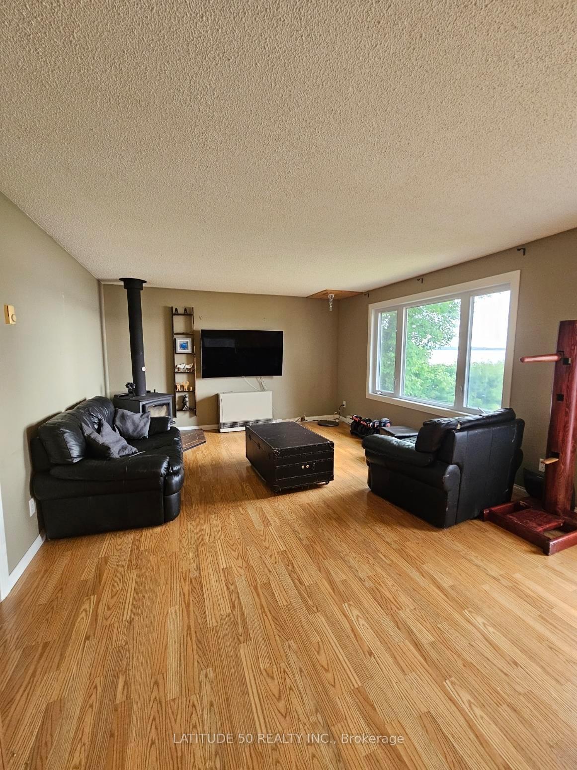Photo 10 of 214 Lakeshore Drive, Ignace — HOMEH