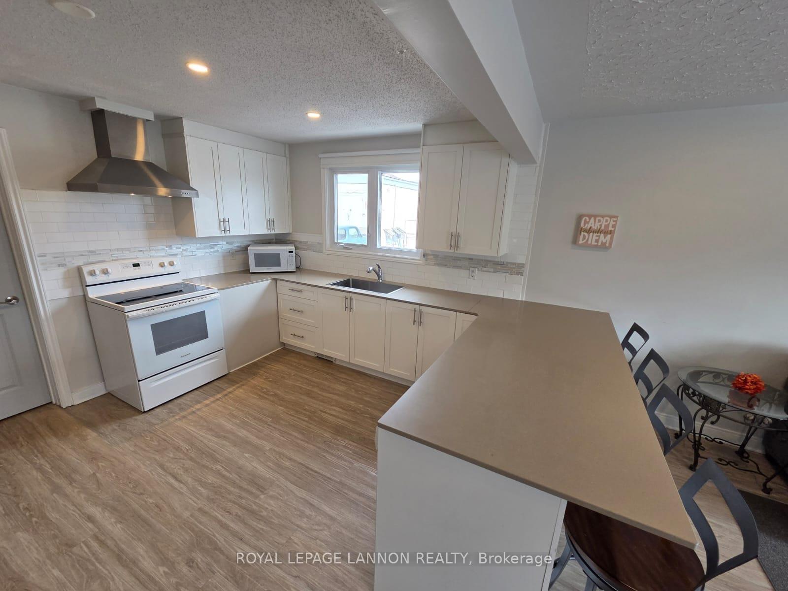 Photo 10 of 82 Machar Ave., Thunder Bay, Court / Cumberland — HOMEH