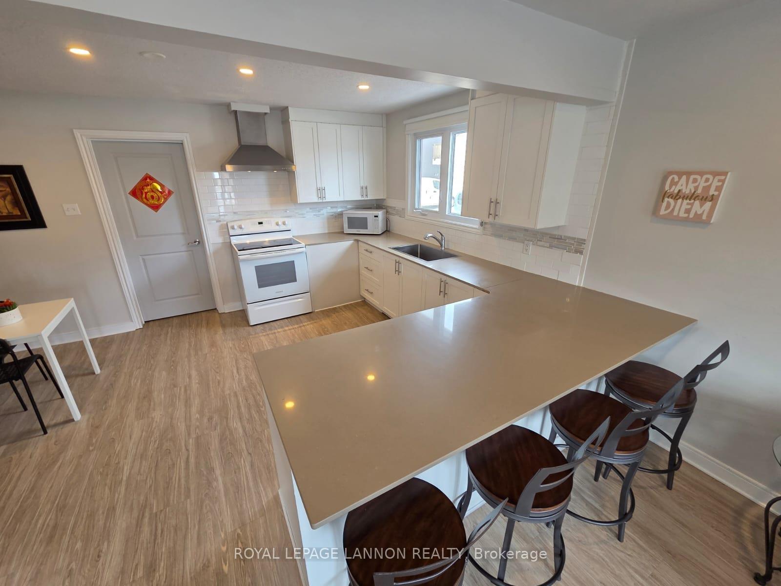 Photo 11 of 82 Machar Ave., Thunder Bay, Court / Cumberland — HOMEH