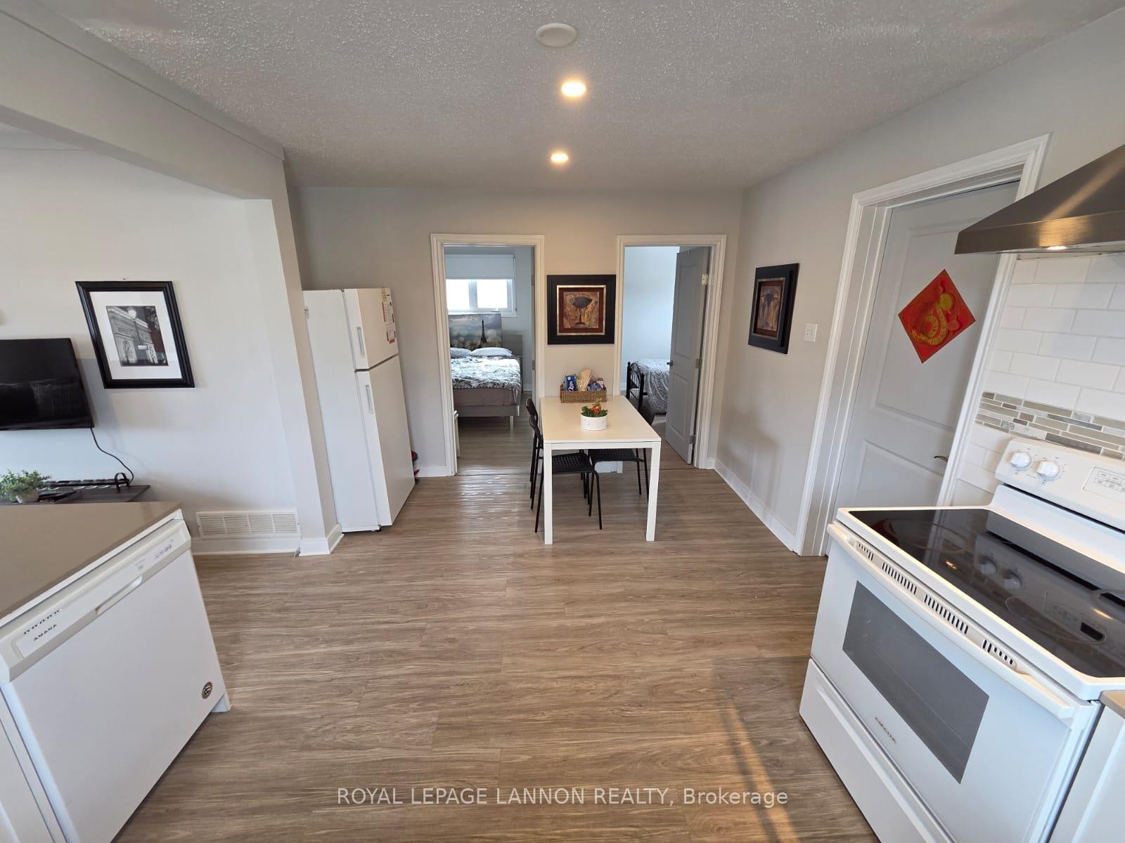 Photo 16 of 82 Machar Ave., Thunder Bay, Court / Cumberland — HOMEH
