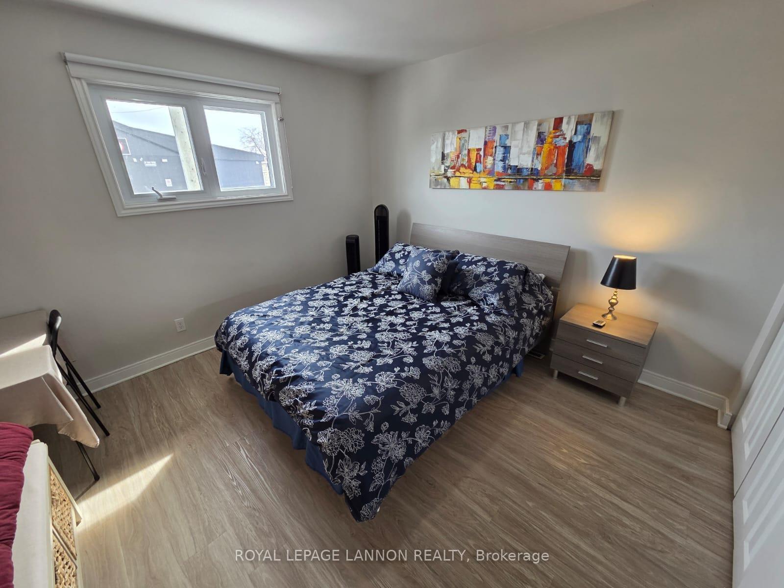 Photo 18 of 82 Machar Ave., Thunder Bay, Court / Cumberland — HOMEH