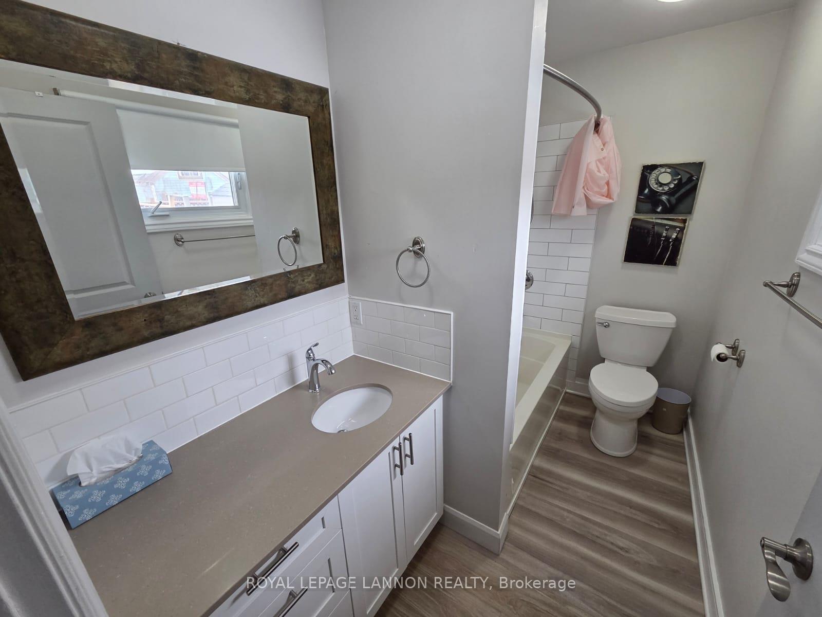 Photo 22 of 82 Machar Ave., Thunder Bay, Court / Cumberland — HOMEH