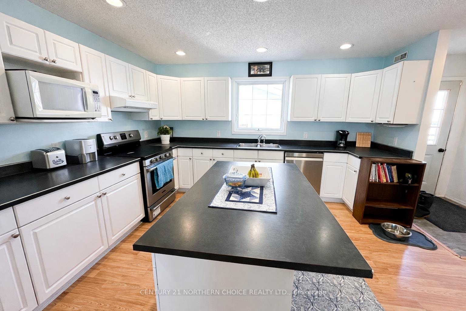Photo 3 of 97 Dickenson Road, Red Lake — HOMEH