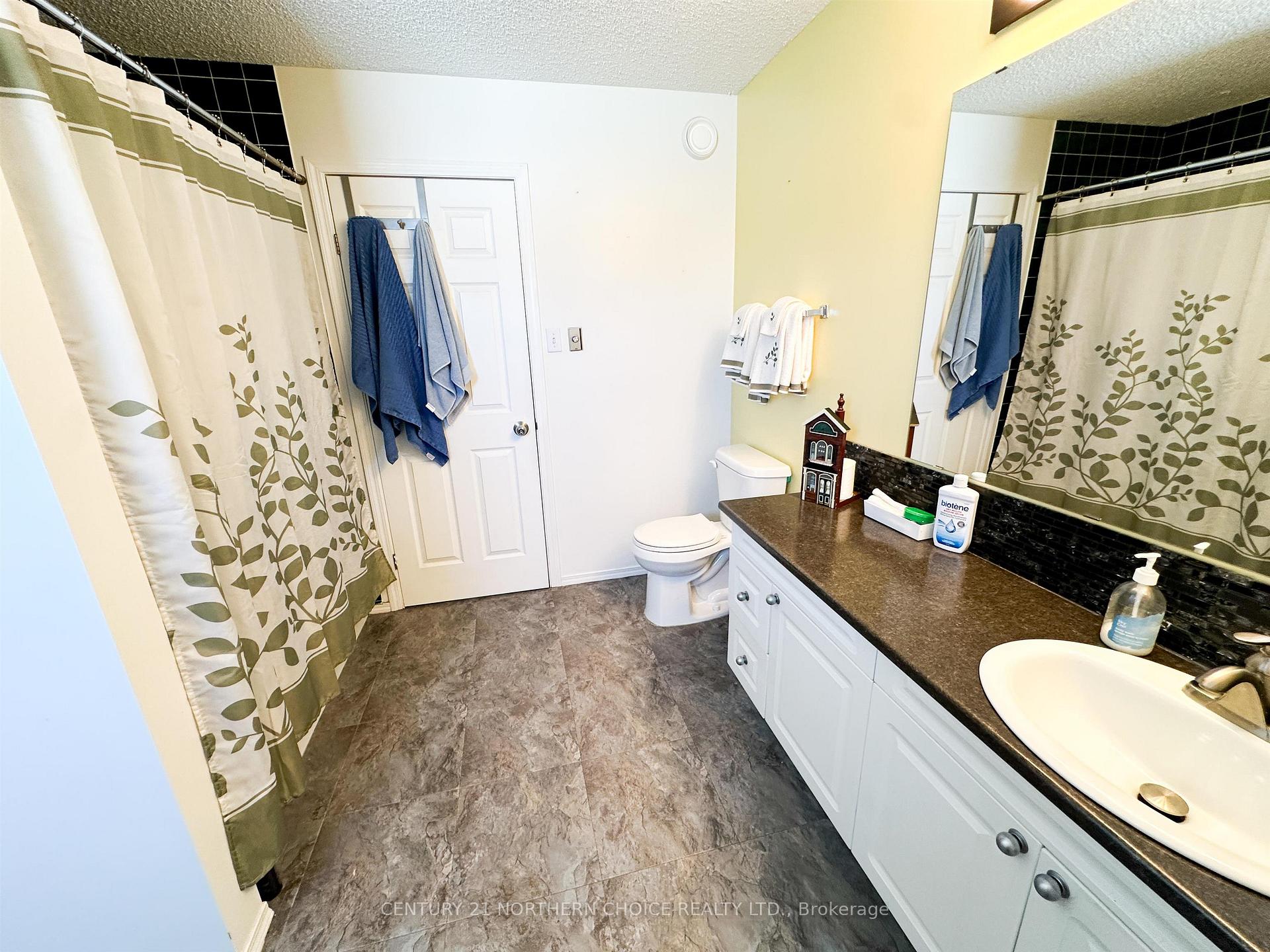 Photo 16 of 97 Dickenson Road, Red Lake — HOMEH