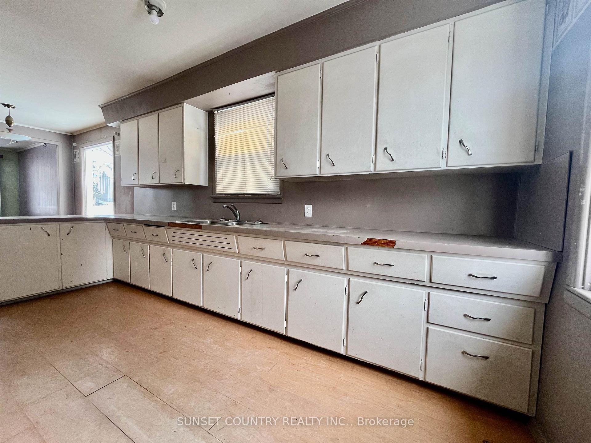 Photo 3 of 34 Machin Avenue, Dryden, Downtown — HOMEH