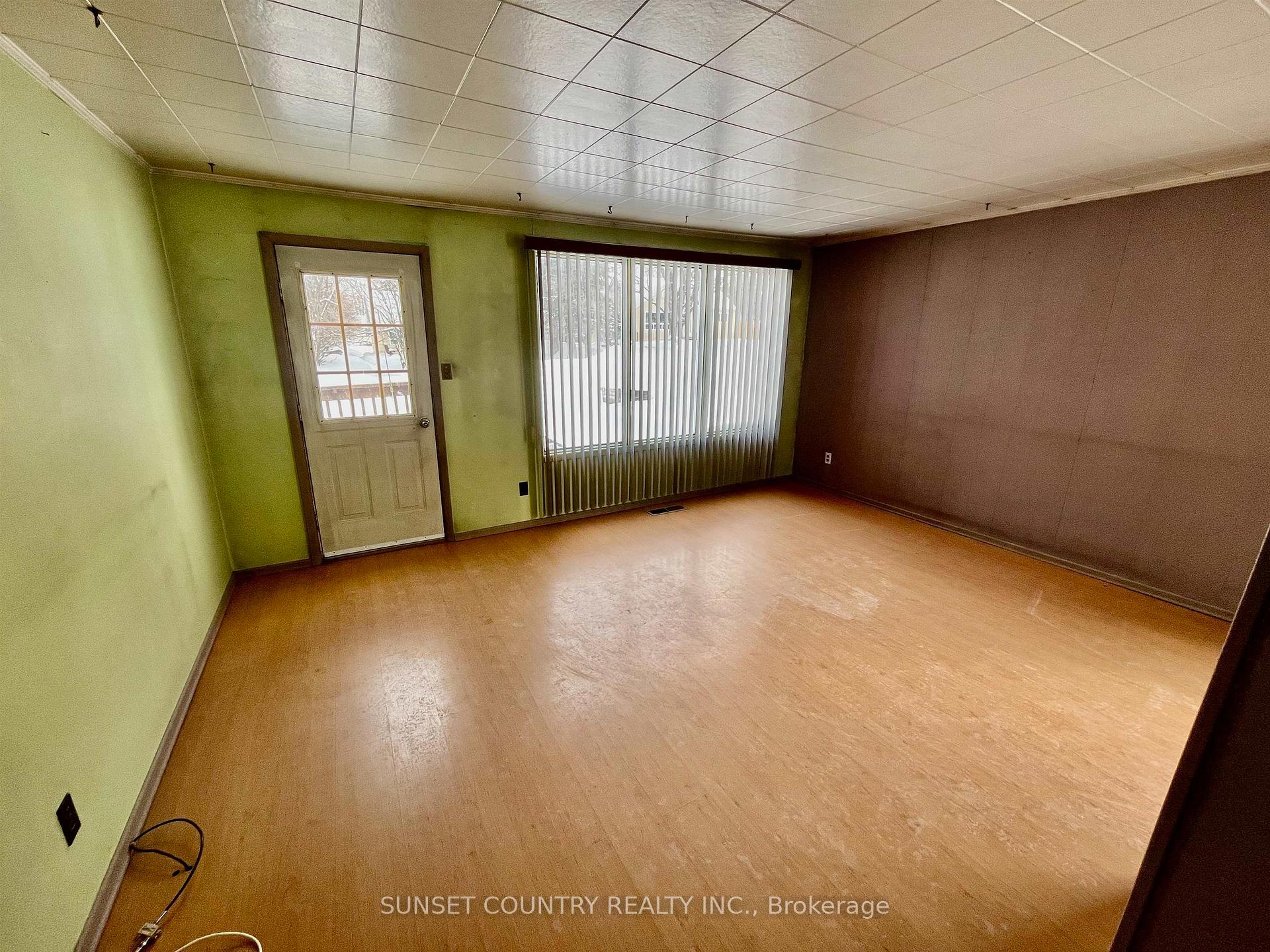 Photo 7 of 34 Machin Avenue, Dryden, Downtown — HOMEH