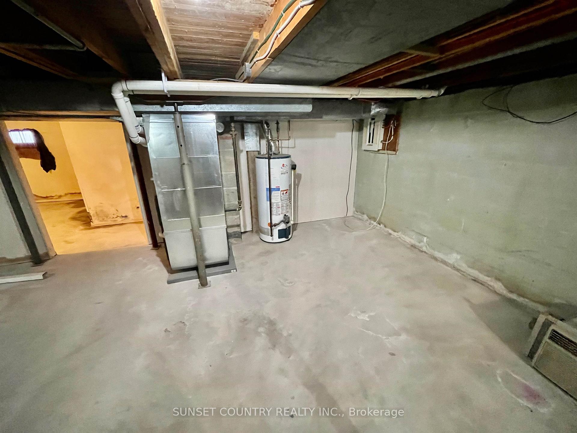Photo 18 of 34 Machin Avenue, Dryden, Downtown — HOMEH