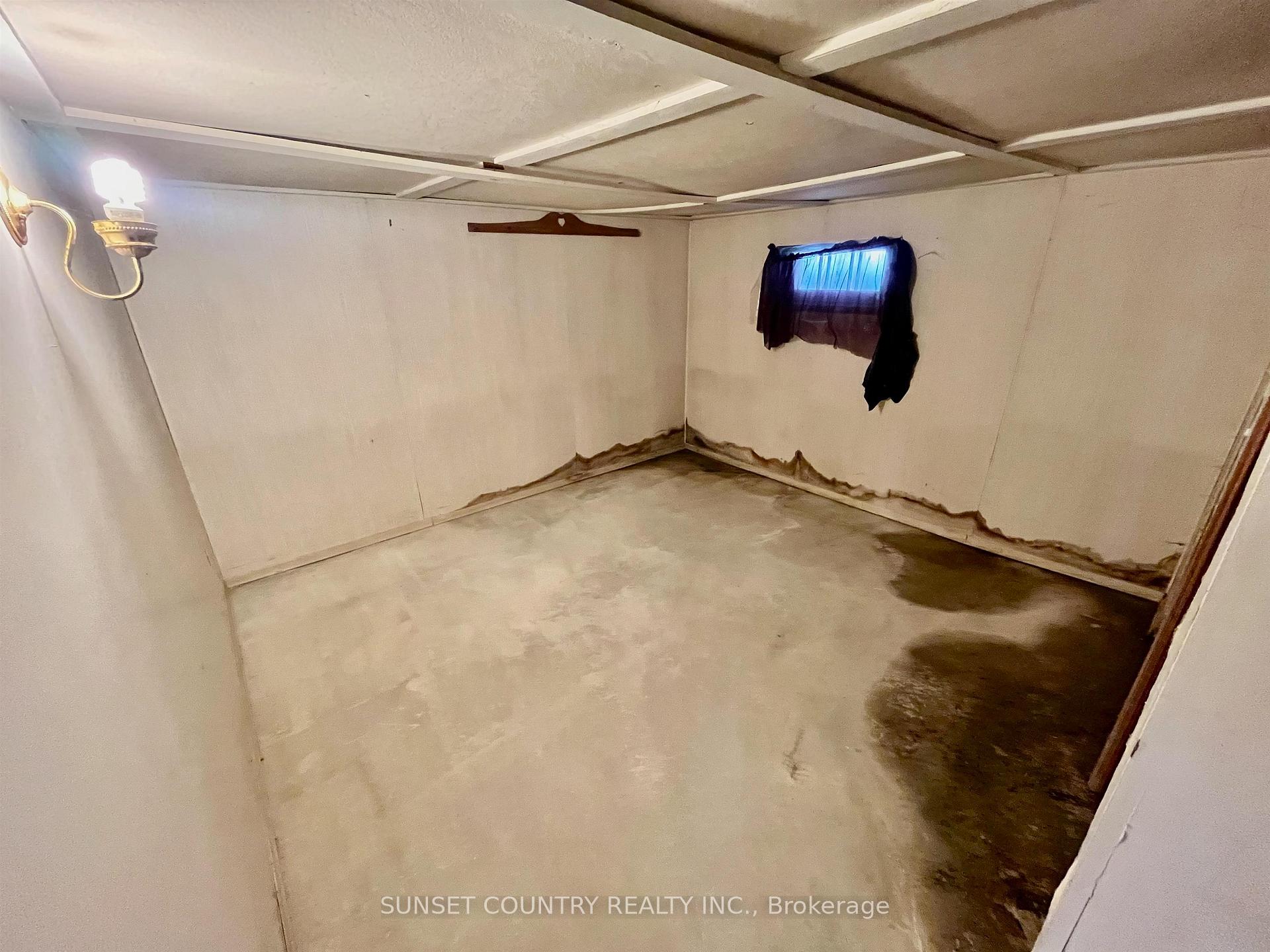 Photo 24 of 34 Machin Avenue, Dryden, Downtown — HOMEH