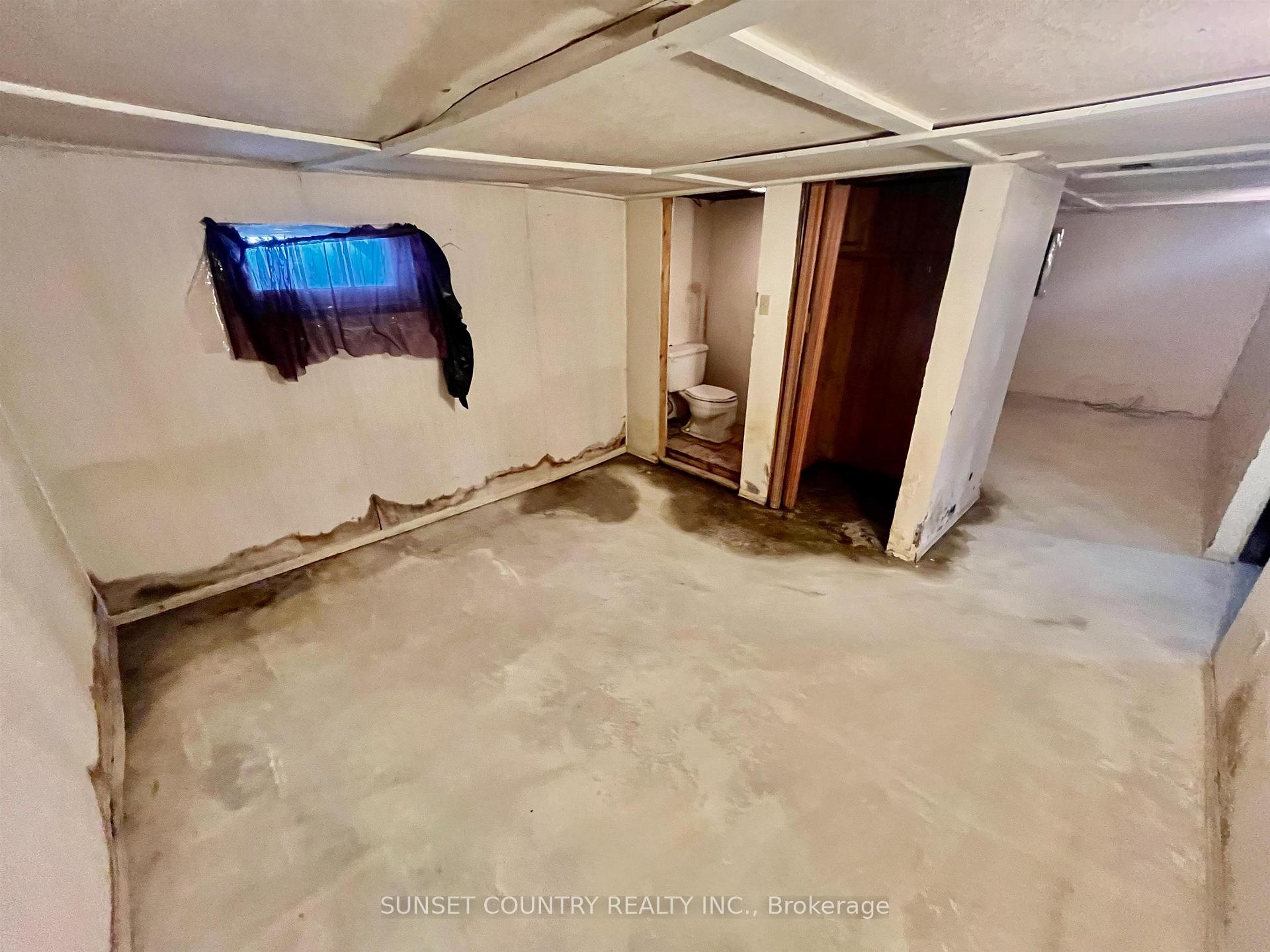 Photo 25 of 34 Machin Avenue, Dryden, Downtown — HOMEH