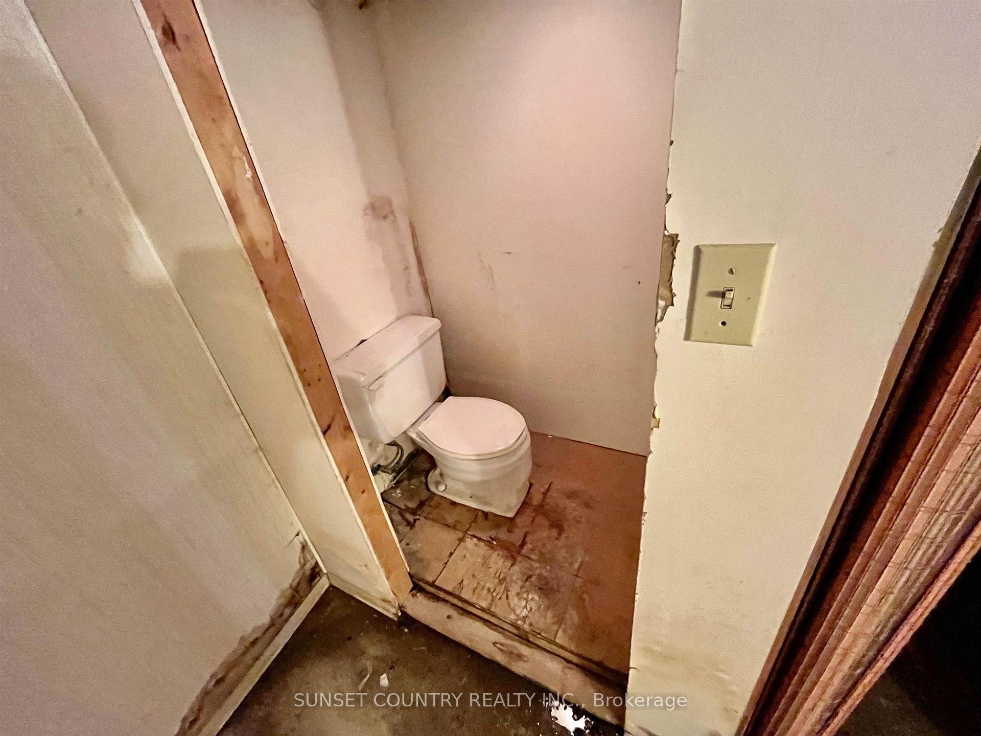 Photo 26 of 34 Machin Avenue, Dryden, Downtown — HOMEH