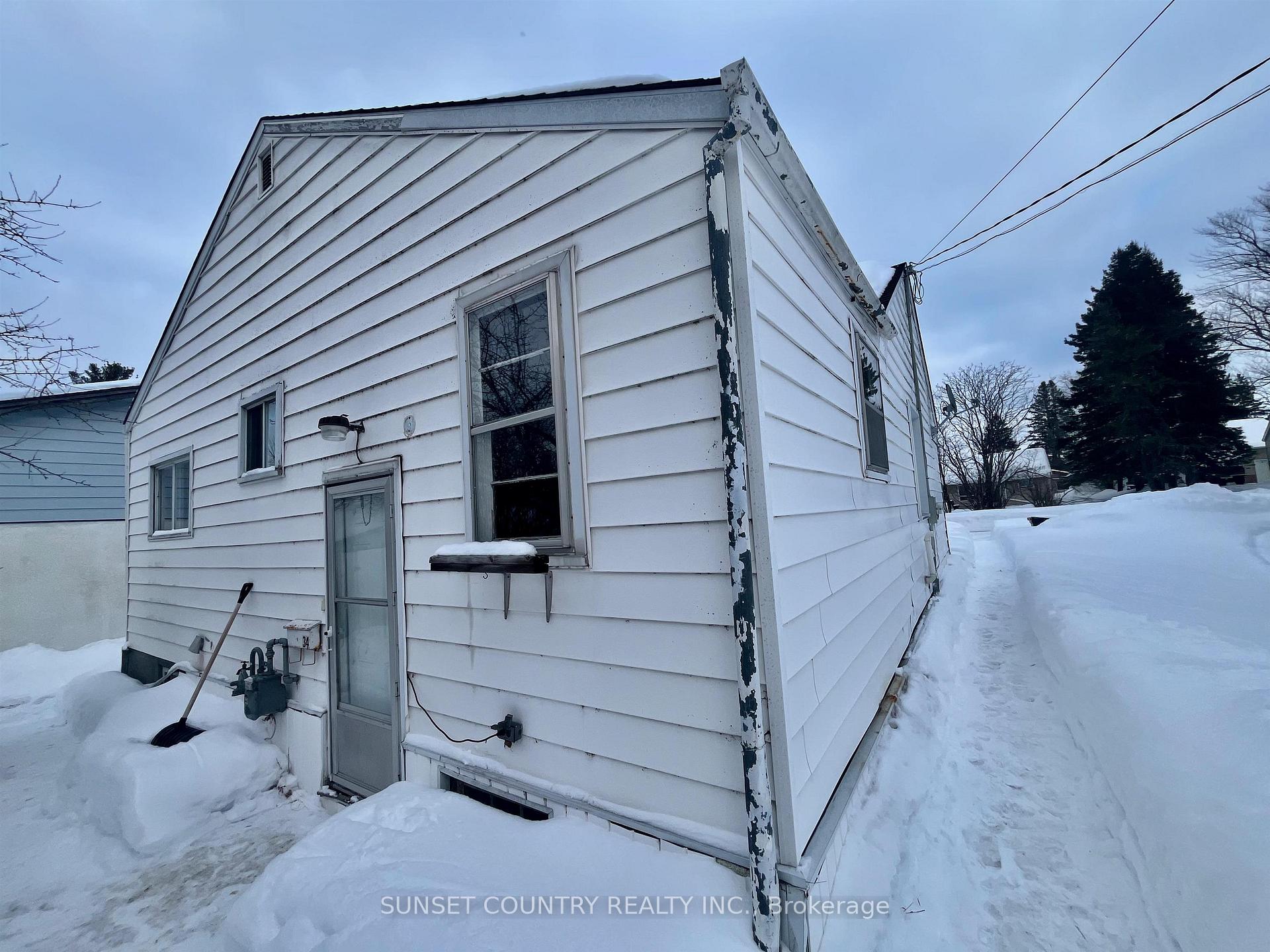 Photo 33 of 34 Machin Avenue, Dryden, Downtown — HOMEH