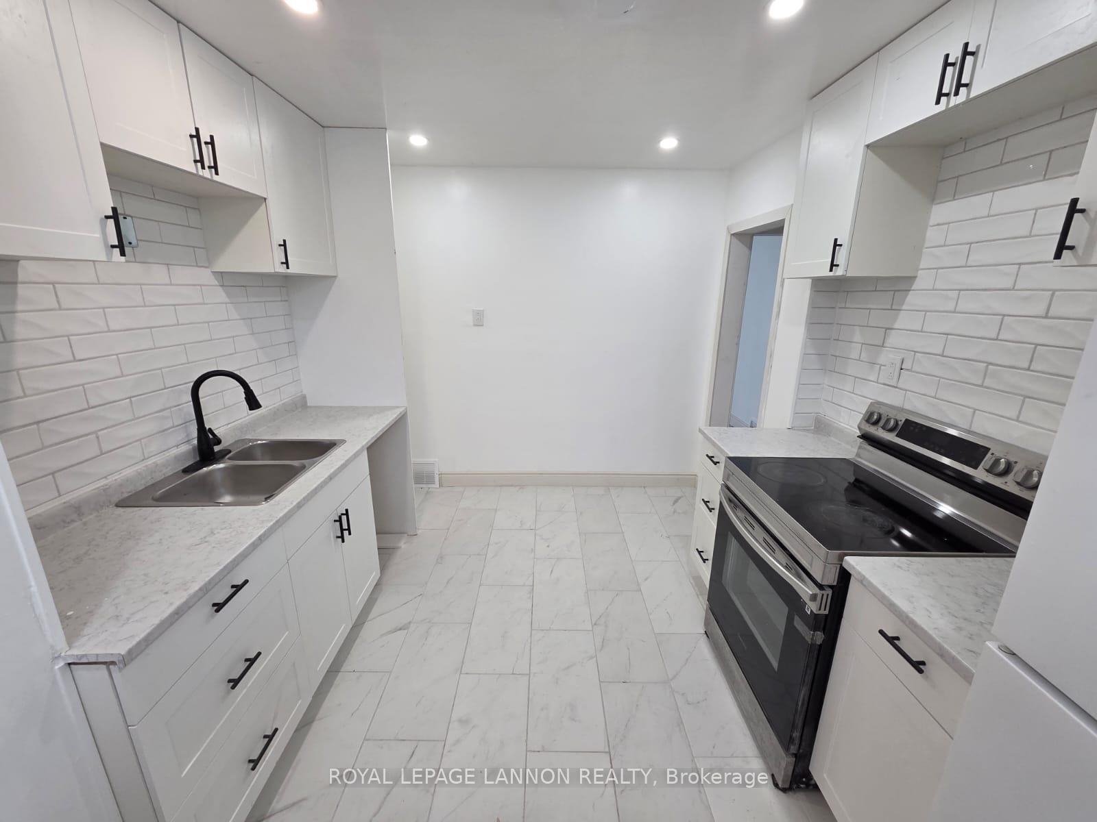 Photo 7 of 2230 Begin Street E, Thunder Bay, Green Acres — HOMEH