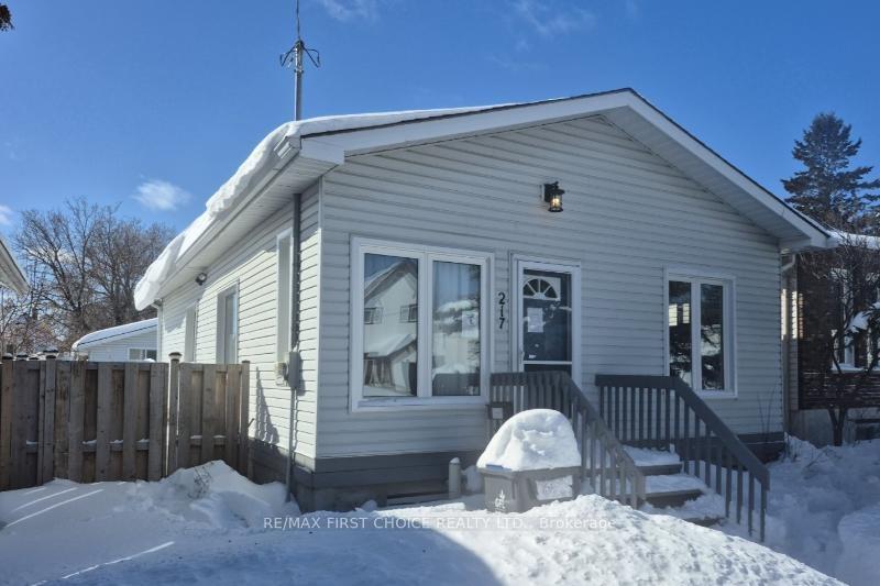 Photo 1 of 217 Angus Street, Thunder Bay, Court / Cumberland — HOMEH