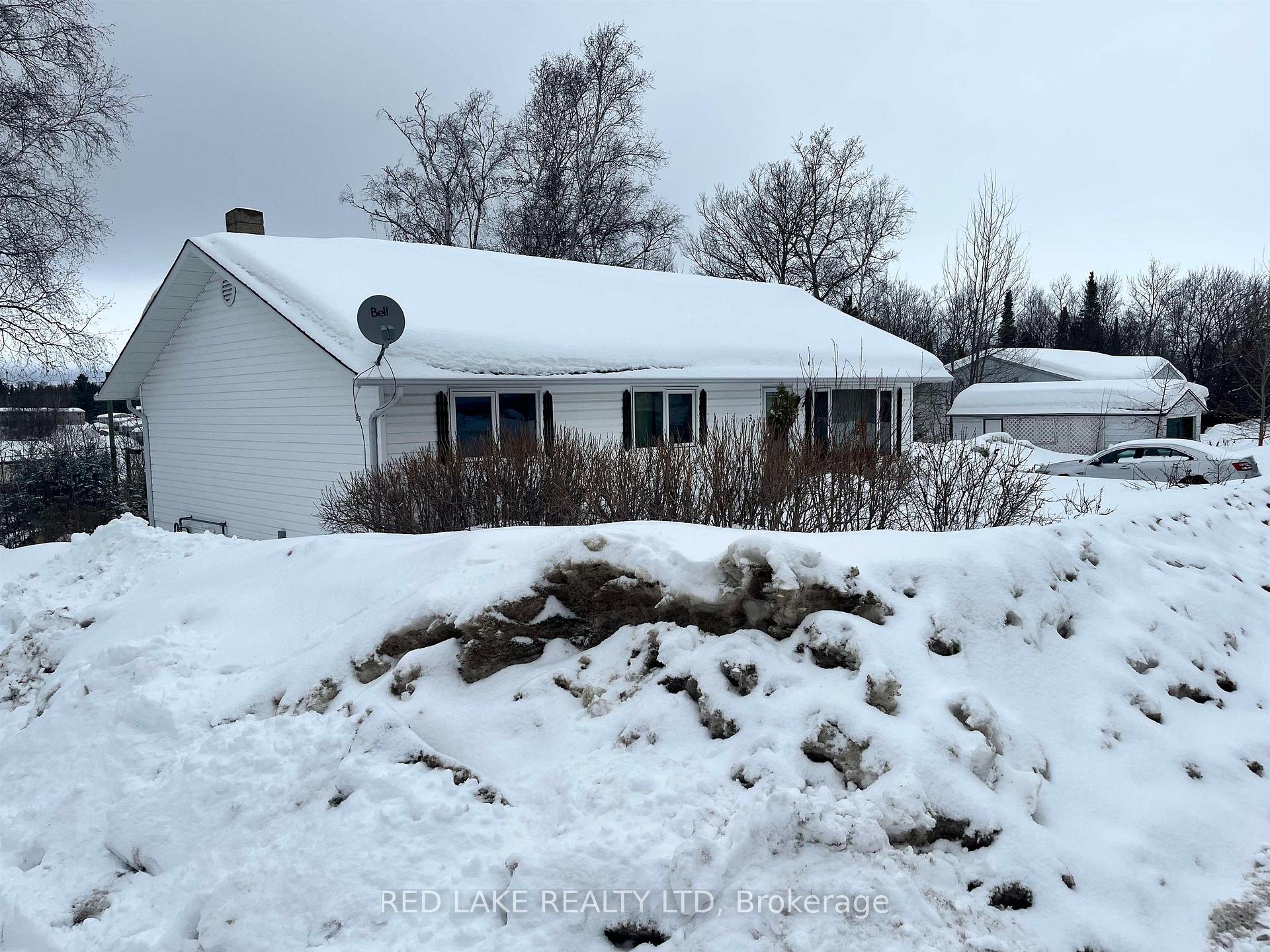 Photo 3 of 33 Discovery Road, Red Lake — HOMEH