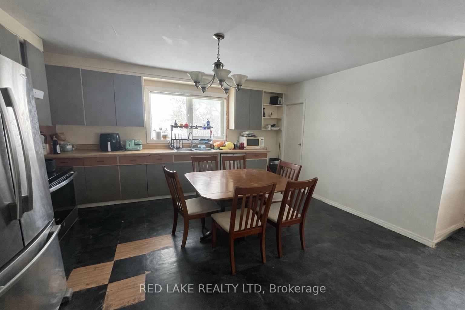 Photo 10 of 33 Discovery Road, Red Lake — HOMEH