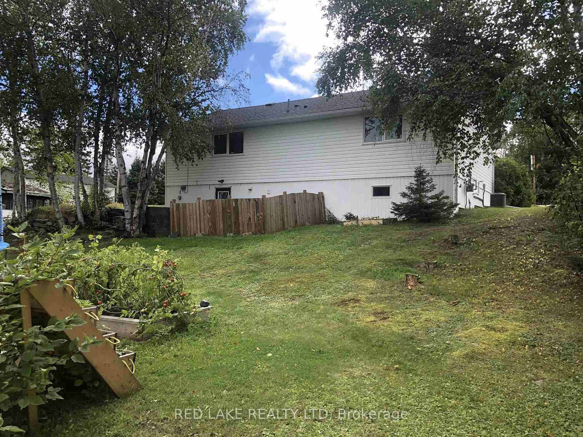 Photo 19 of 33 Discovery Road, Red Lake — HOMEH