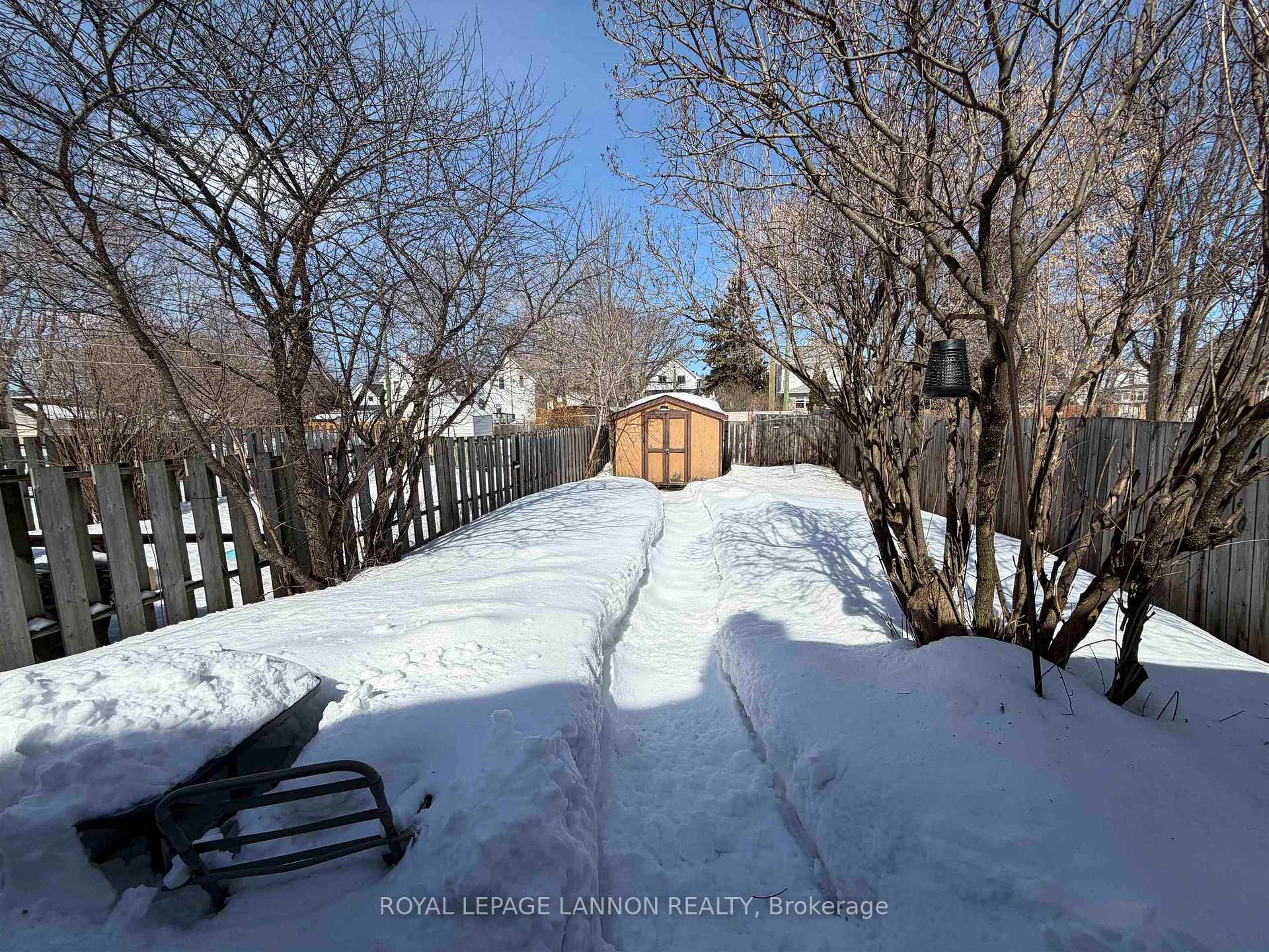 Photo 3 of 213 Cumming Street, Thunder Bay, East End — HOMEH