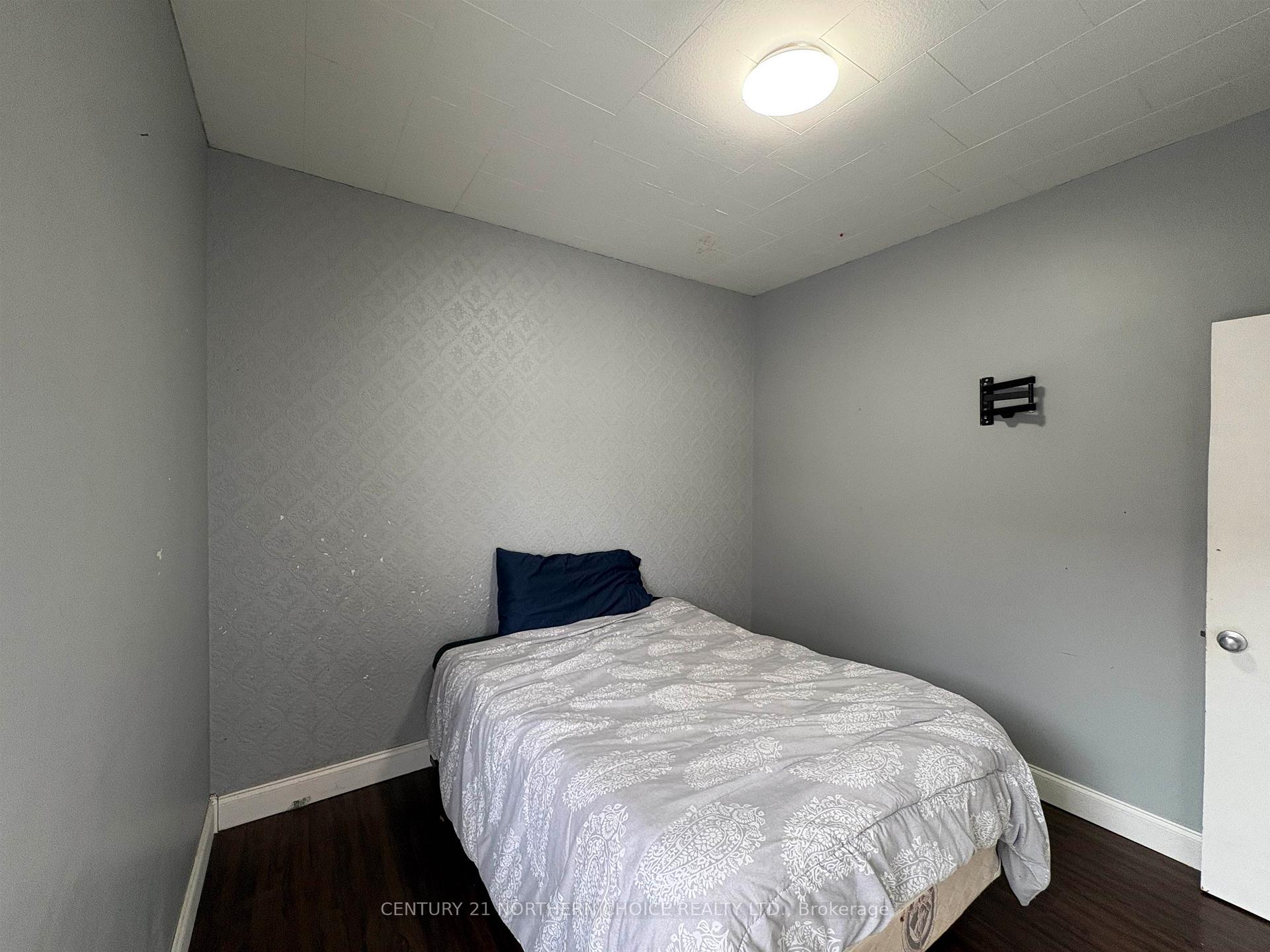 Photo 12 of 605 Crowe Avenue, Fort Frances — HOMEH