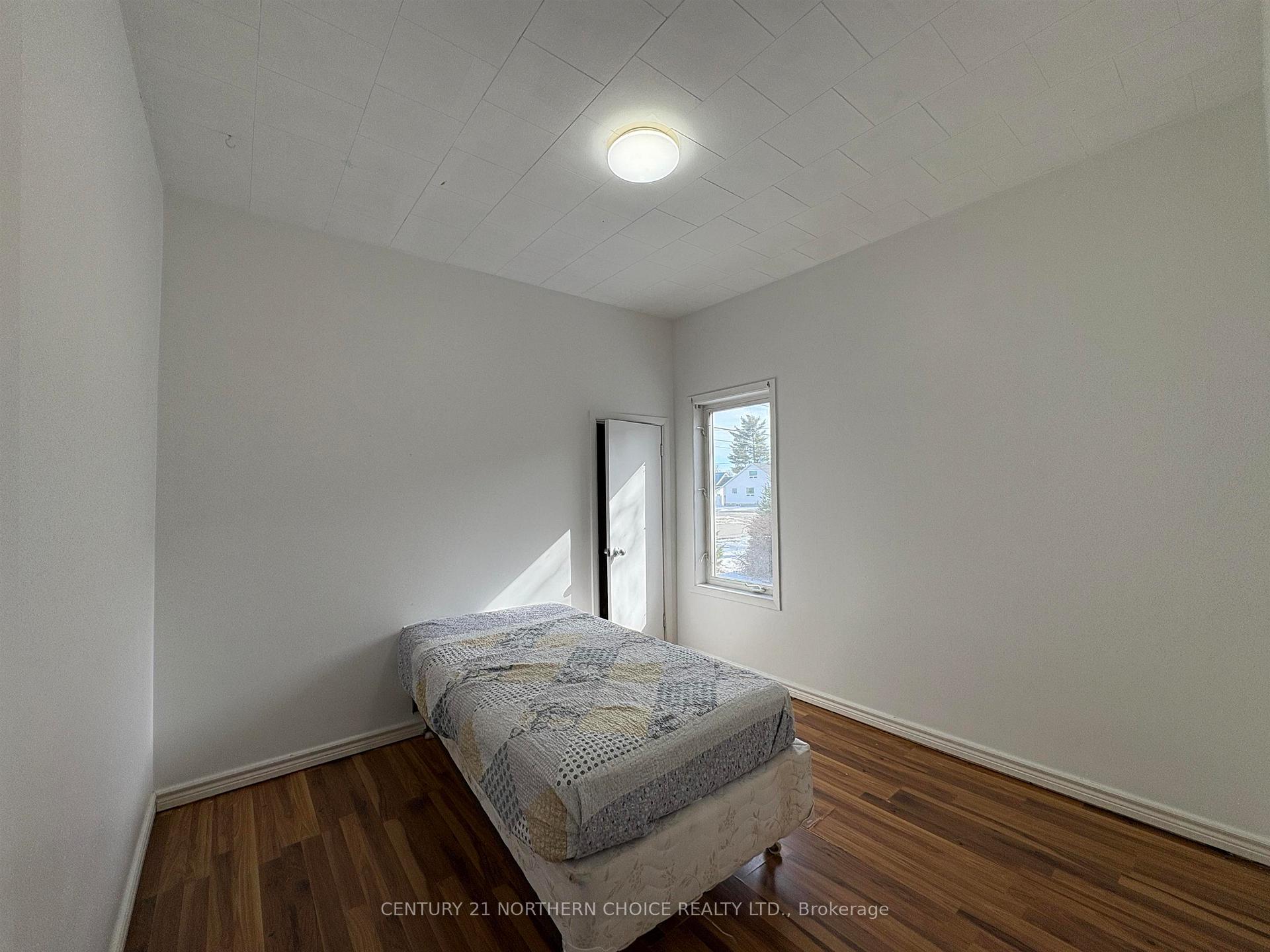 Photo 14 of 605 Crowe Avenue, Fort Frances — HOMEH