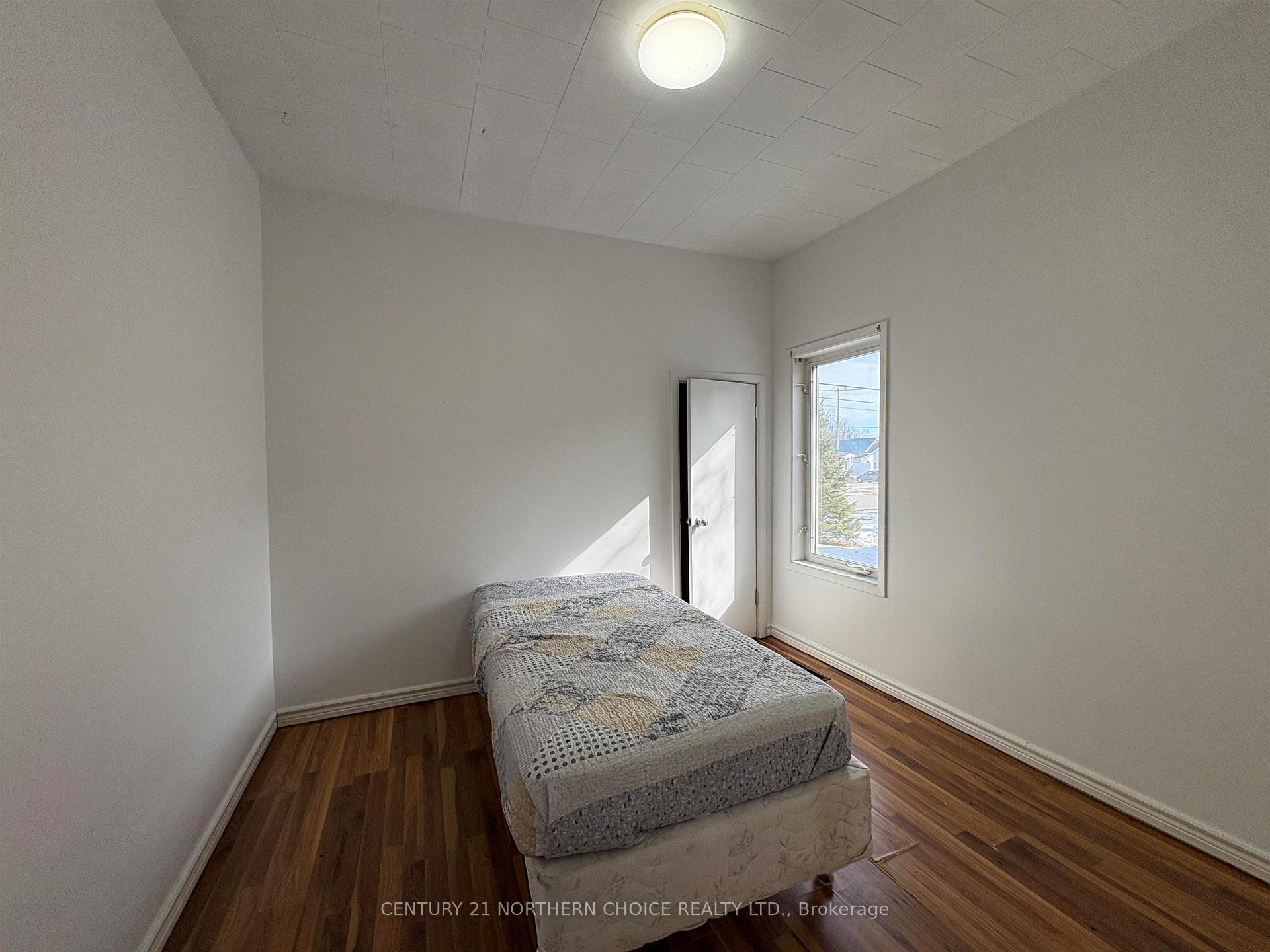Photo 15 of 605 Crowe Avenue, Fort Frances — HOMEH
