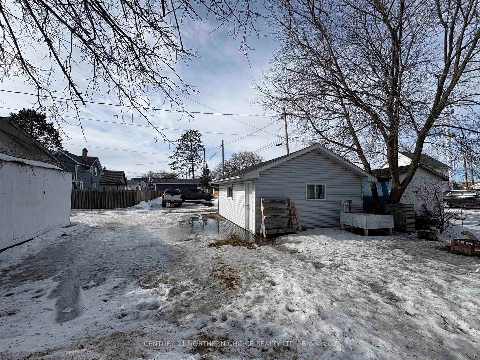 Photo 31 of 605 Crowe Avenue, Fort Frances — HOMEH