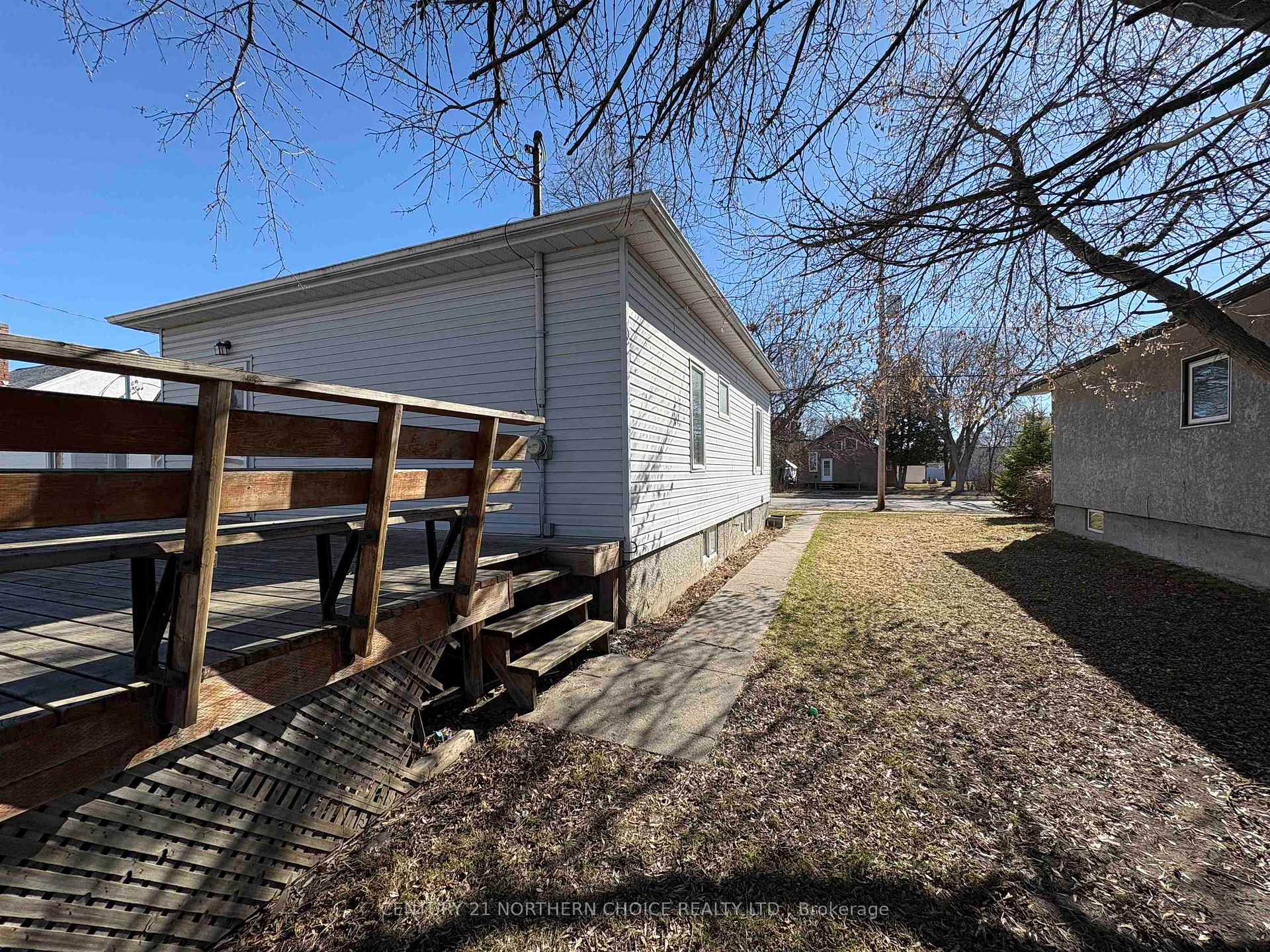 Photo 32 of 605 Crowe Avenue, Fort Frances — HOMEH