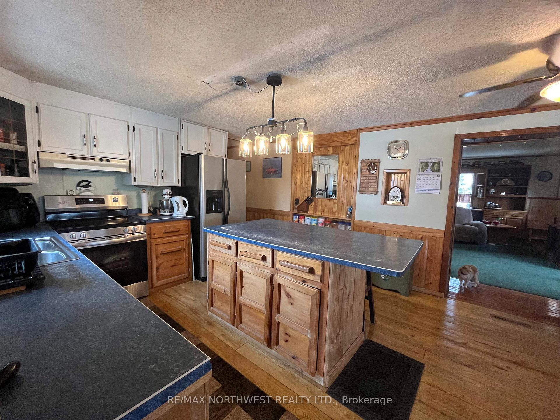 Photo 3 of 623 Boucherville Road, Morley — HOMEH