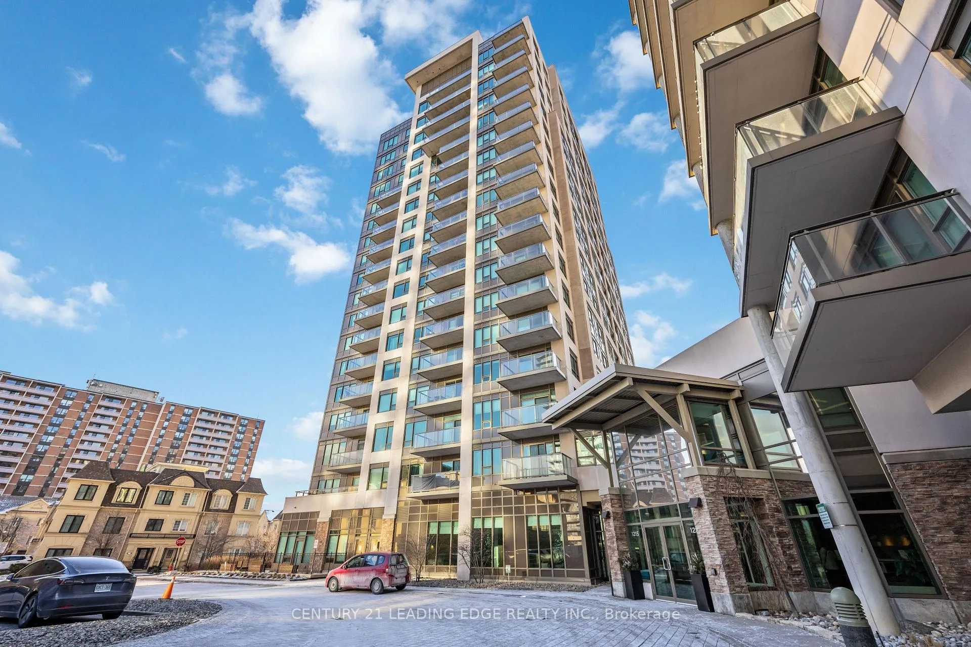 Photo 2 of Unit 304, 1215 Bayly Street, Pickering, Bay Ridges — HOMEH