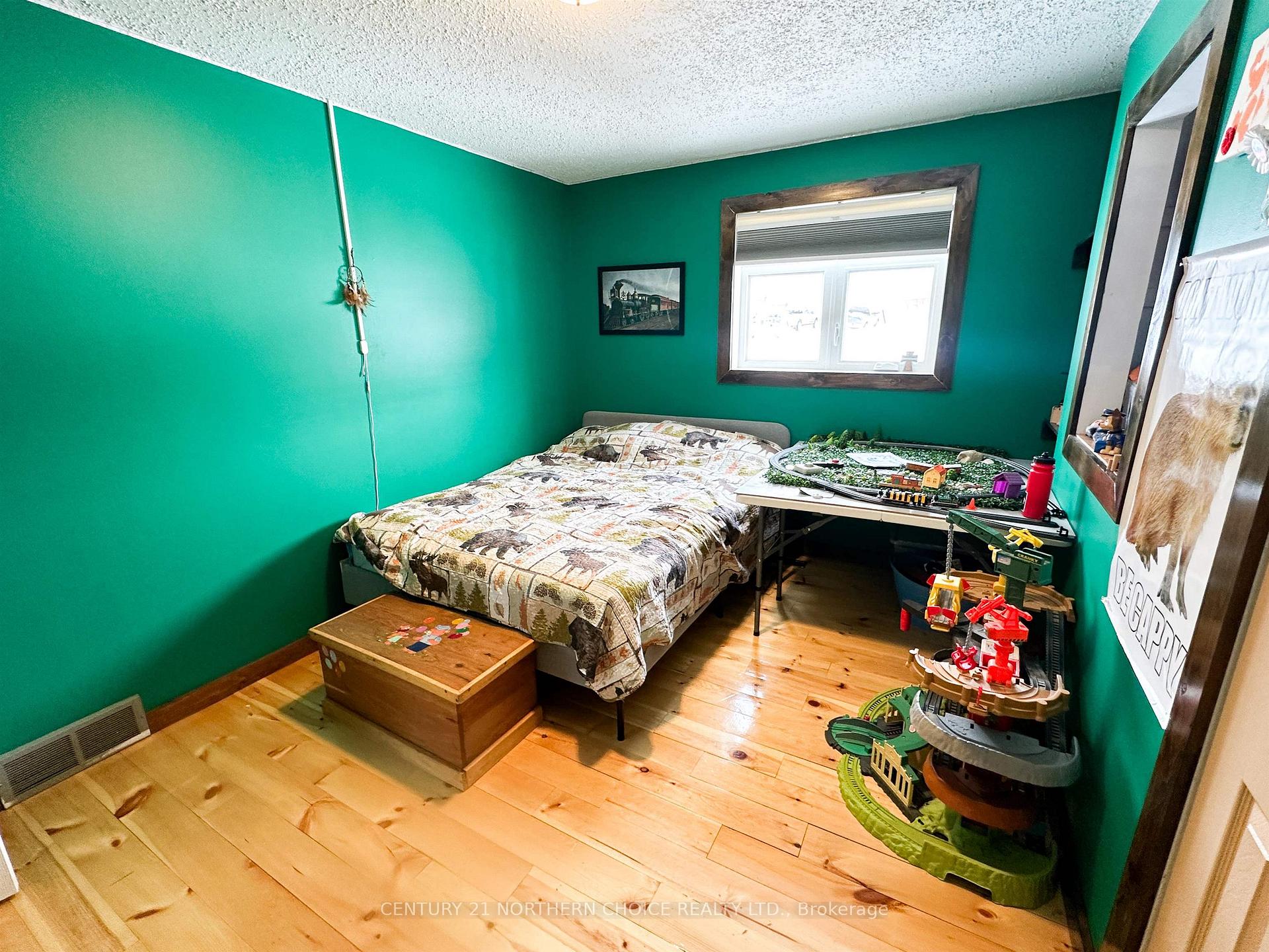 Photo 10 of 113 Birch Drive, Ear Falls — HOMEH