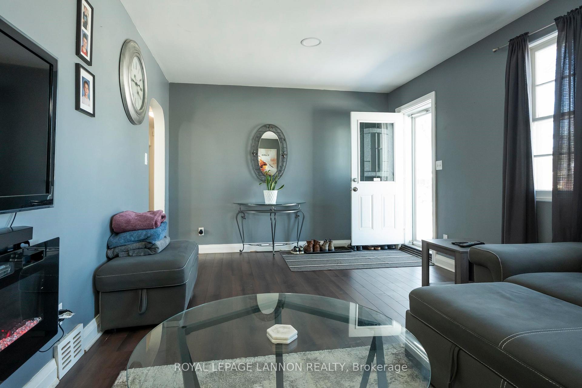 Photo 5 of 2146 Begin Street E, Thunder Bay, Green Acres — HOMEH