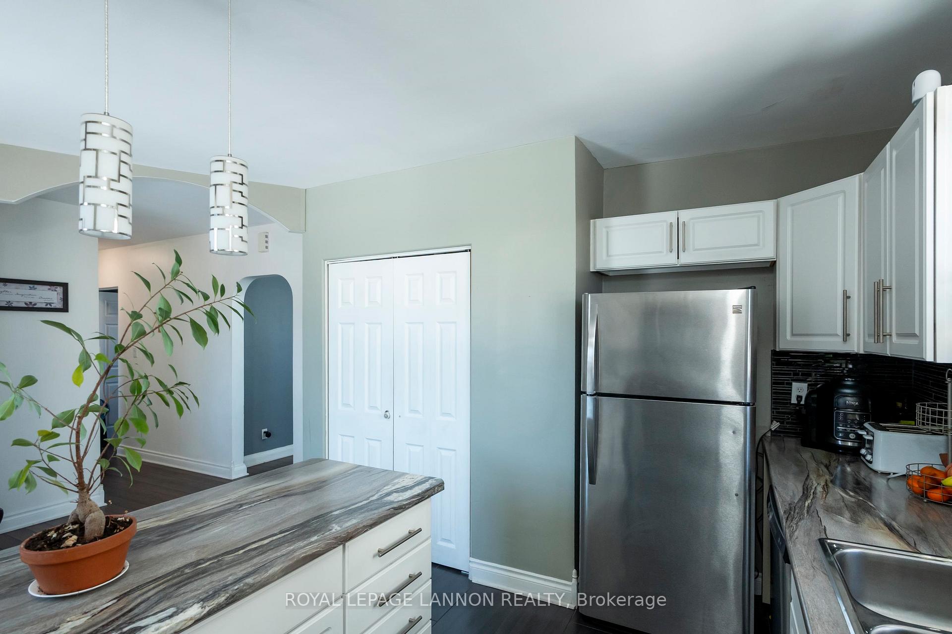 Photo 13 of 2146 Begin Street E, Thunder Bay, Green Acres — HOMEH