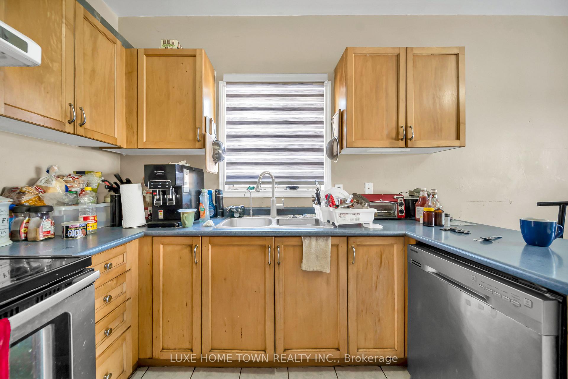 Photo 16 of 235 Van Kirk Drive, Brampton, Northwest Sandalwood Parkway — HOMEH