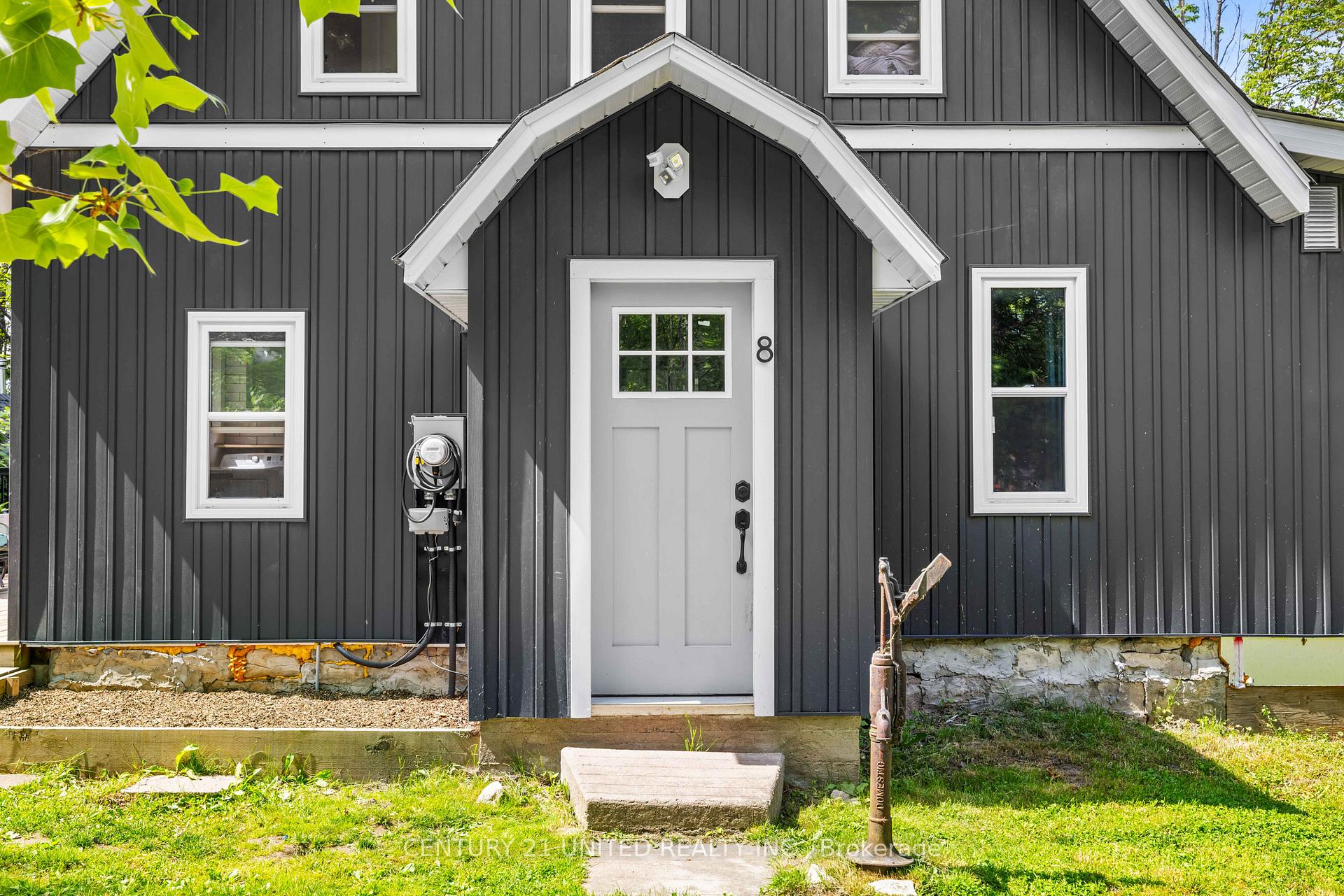 Photo 2 of 8 Library Road, North Kawartha — HOMEH