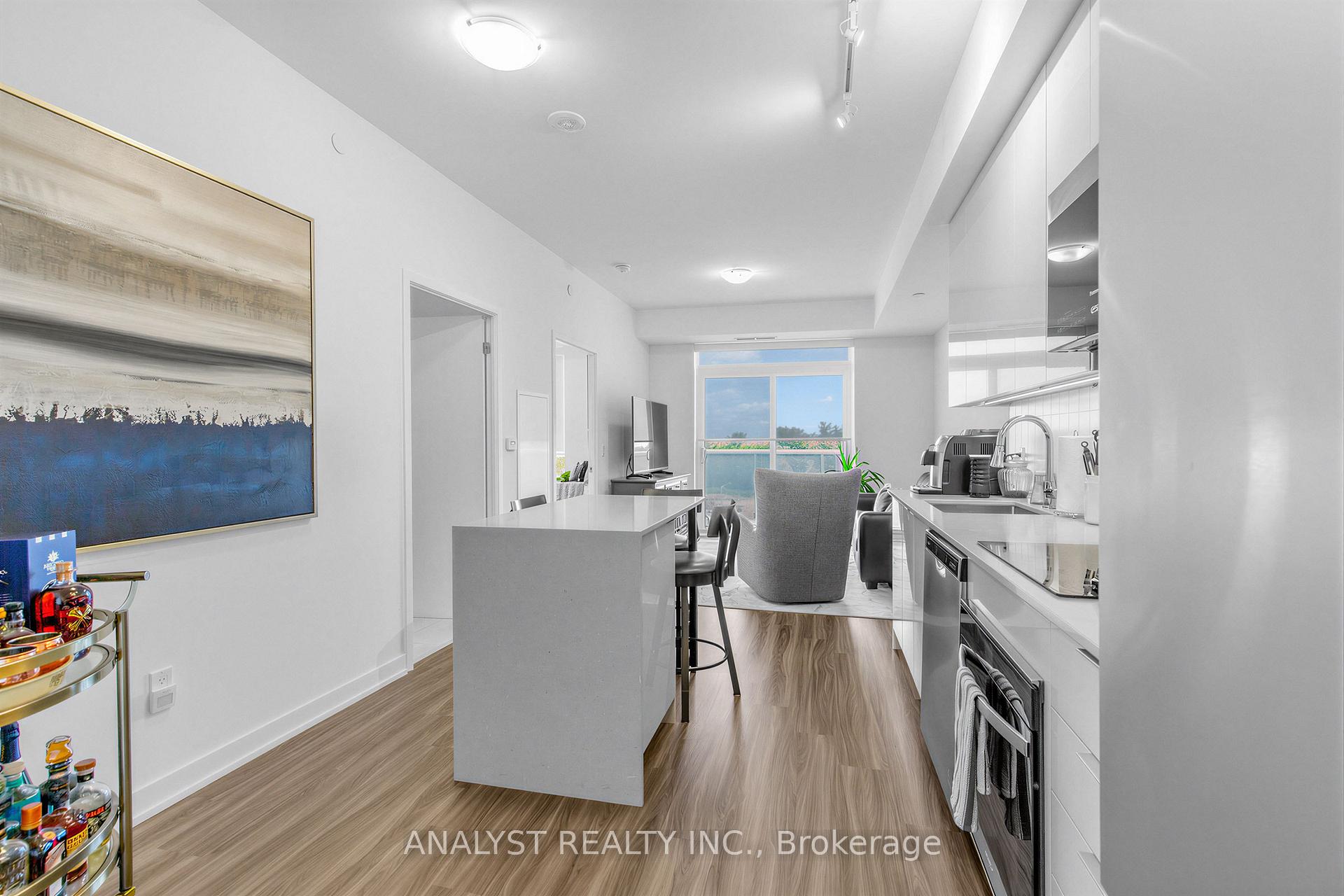 Photo 2 of Unit 522, 498 Caldari Road, Vaughan, Concord — HOMEH