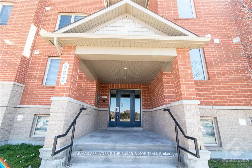 Photo 2 of Unit 8, 565 Stonefield Private, Ottawa, Barrhaven East — HOMEH