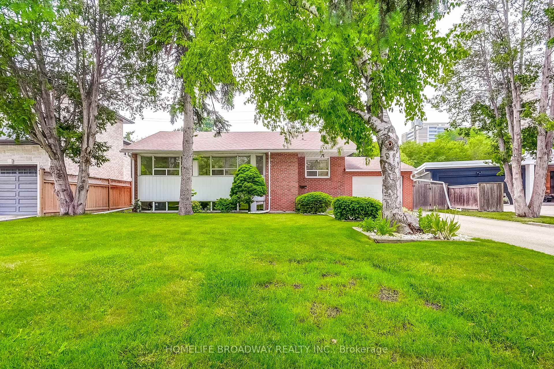 Photo 1 of 45 Hurlingham Crescent, North York, Banbury-Don Mills — HOMEH