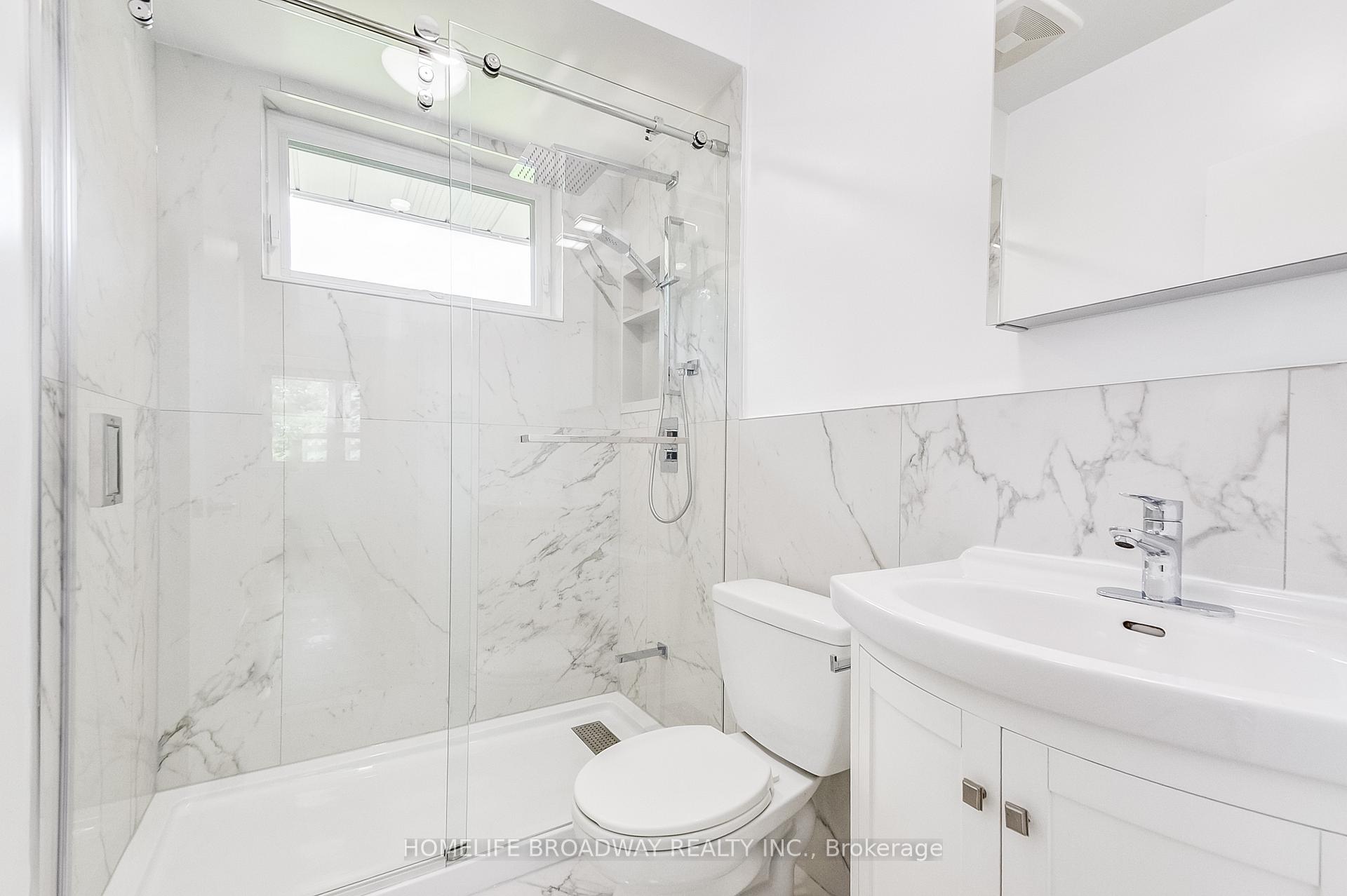 Photo 21 of 45 Hurlingham Crescent, North York, Banbury-Don Mills — HOMEH