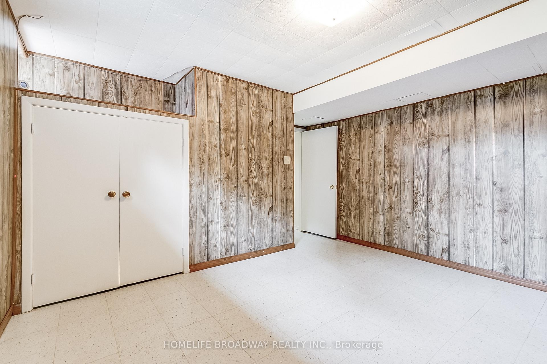 Photo 27 of 45 Hurlingham Crescent, North York, Banbury-Don Mills — HOMEH